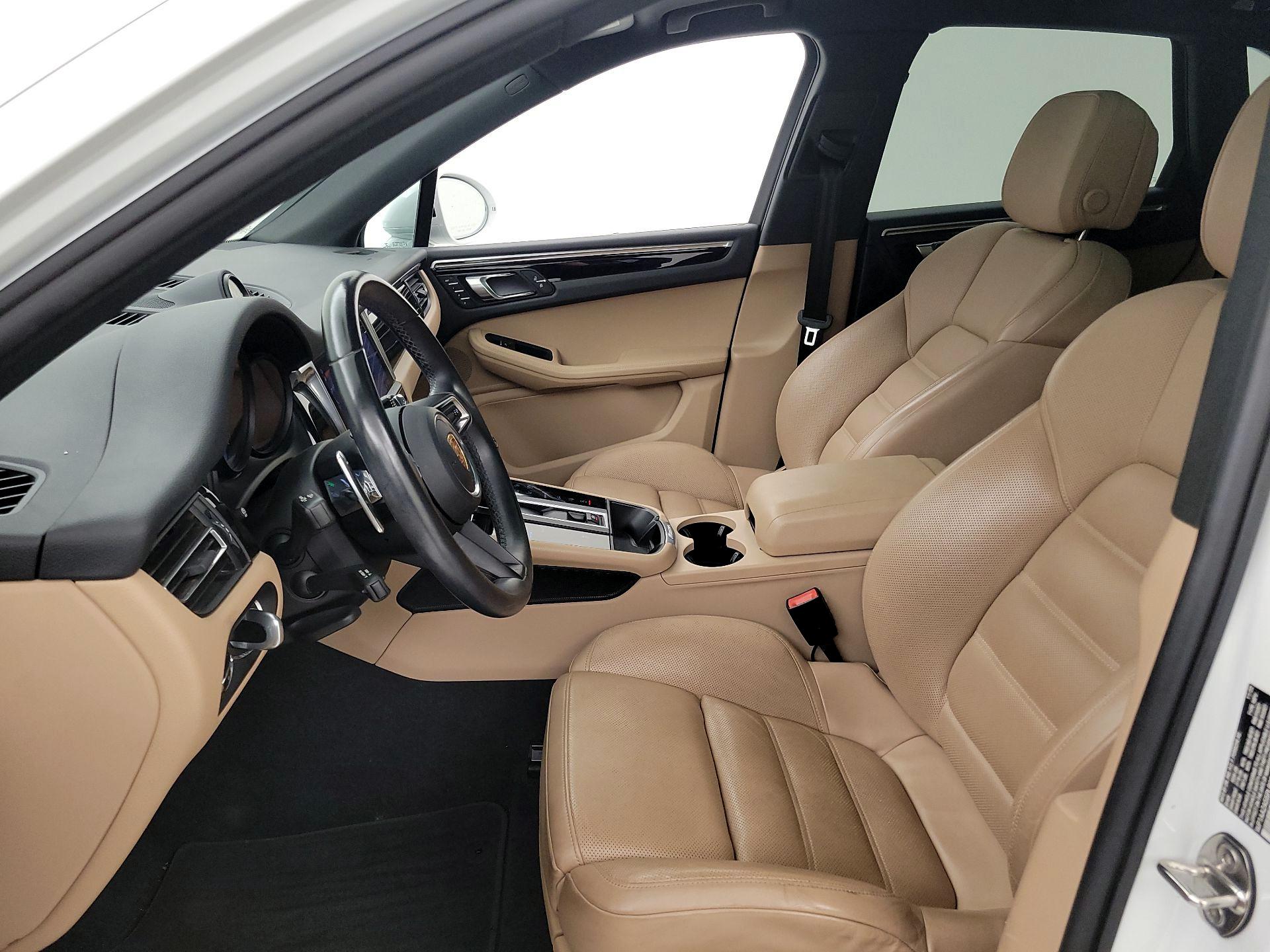 Thumbnail: 2023 Porsche Macan - 11