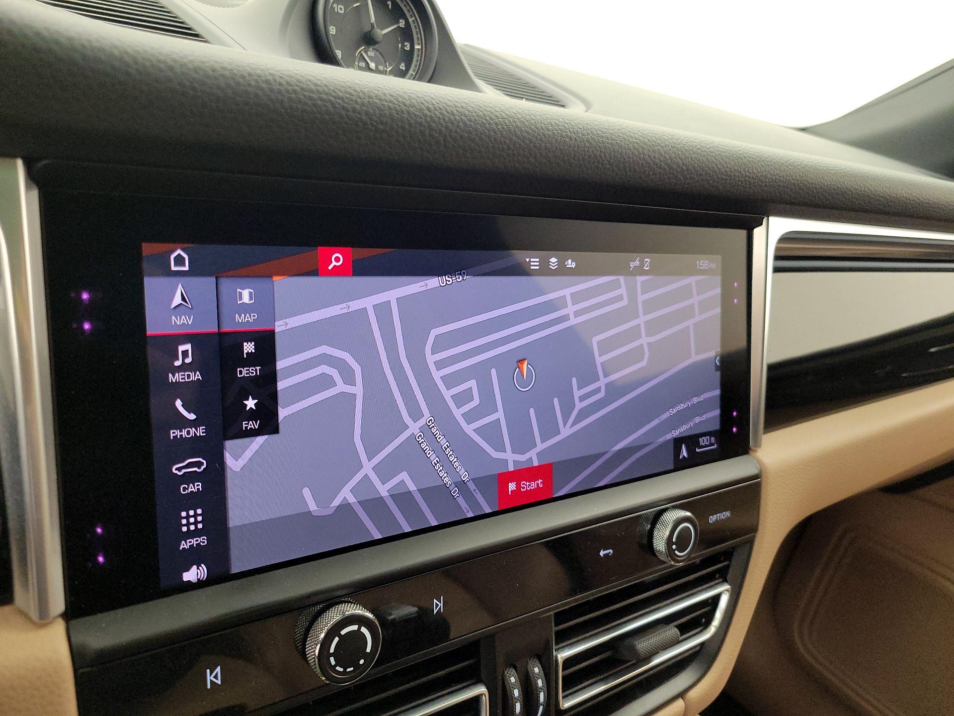 Thumbnail: 2023 Porsche Macan - 14