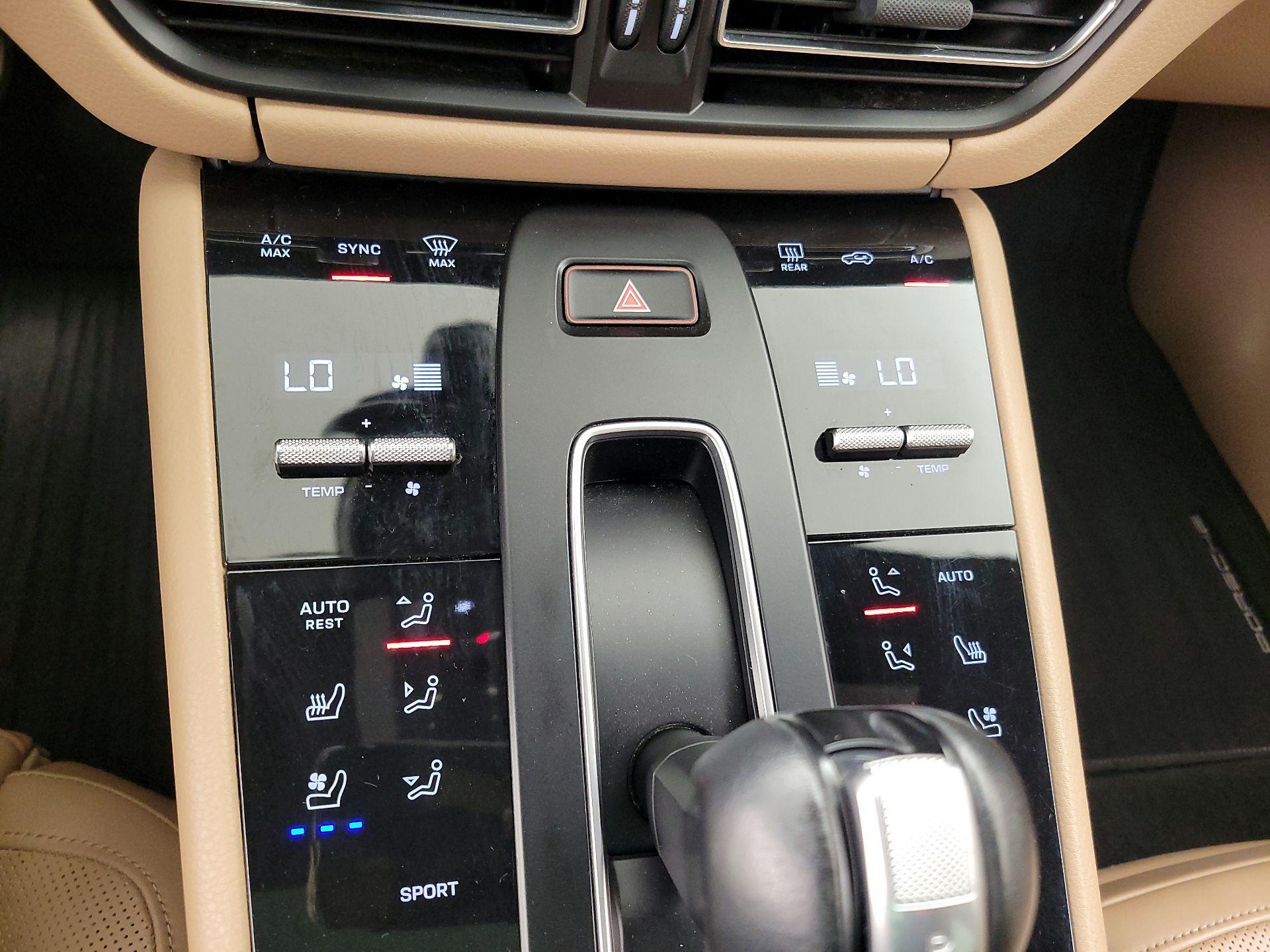 Thumbnail: 2023 Porsche Macan - 17