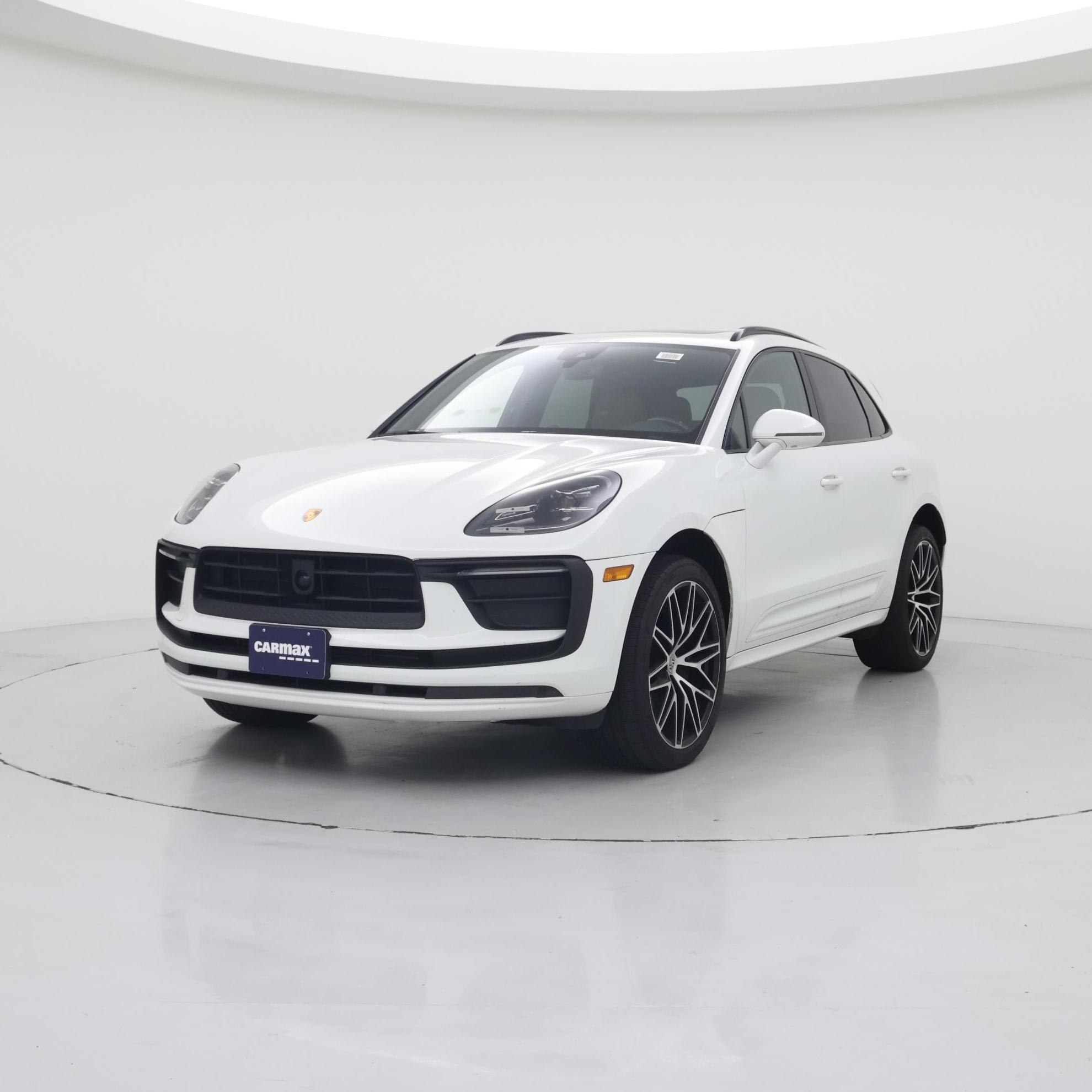 Thumbnail: 2023 Porsche Macan - 4