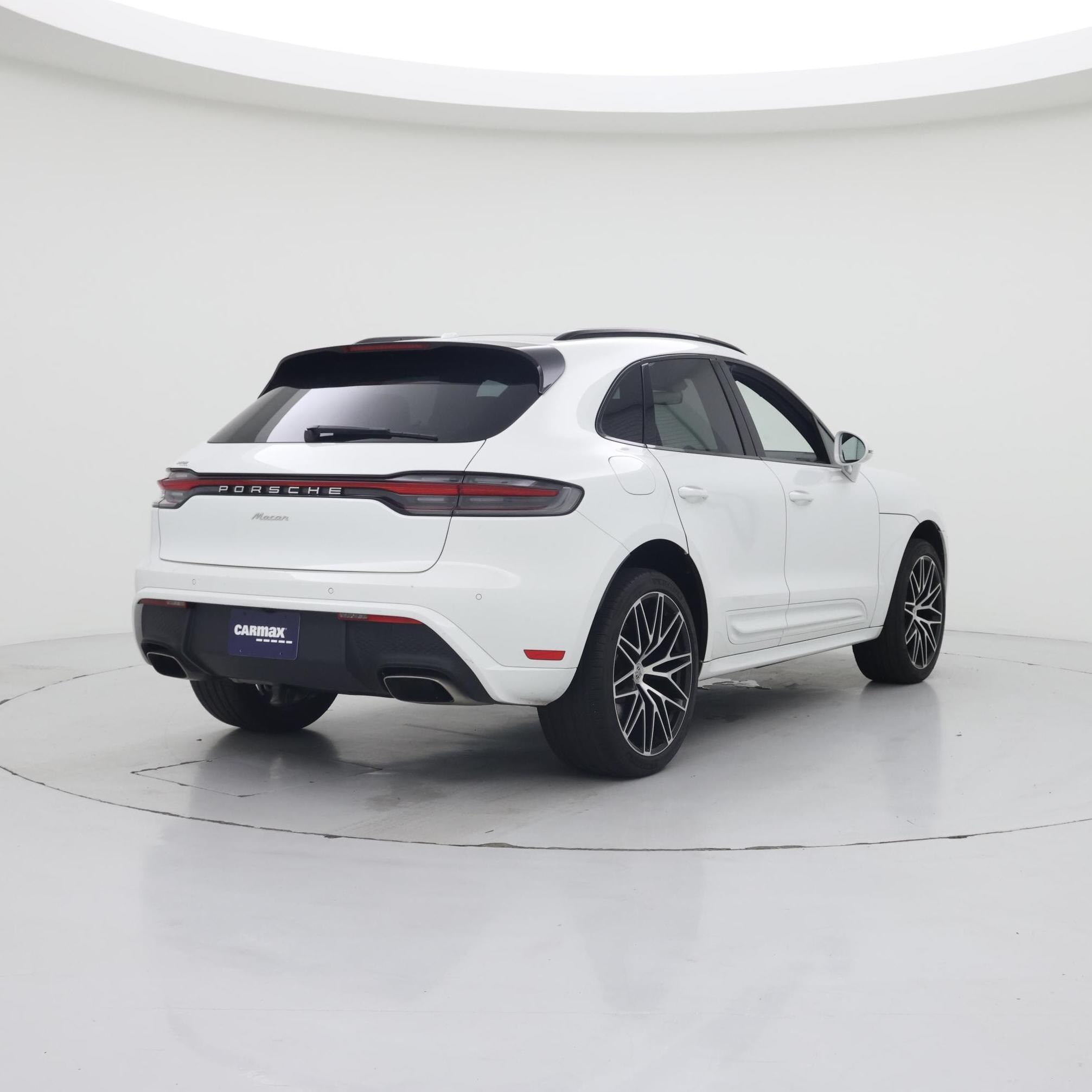 Thumbnail: 2023 Porsche Macan - 8