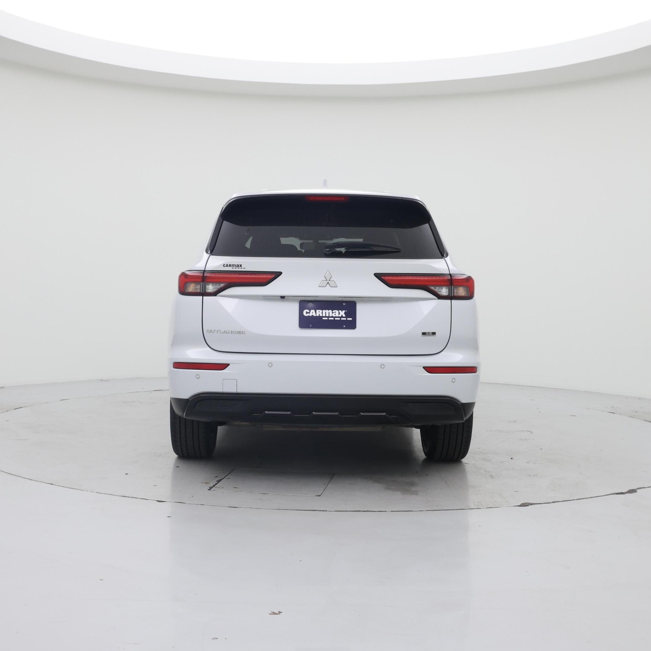 Thumbnail: 2023 Mitsubishi Outlander - 6