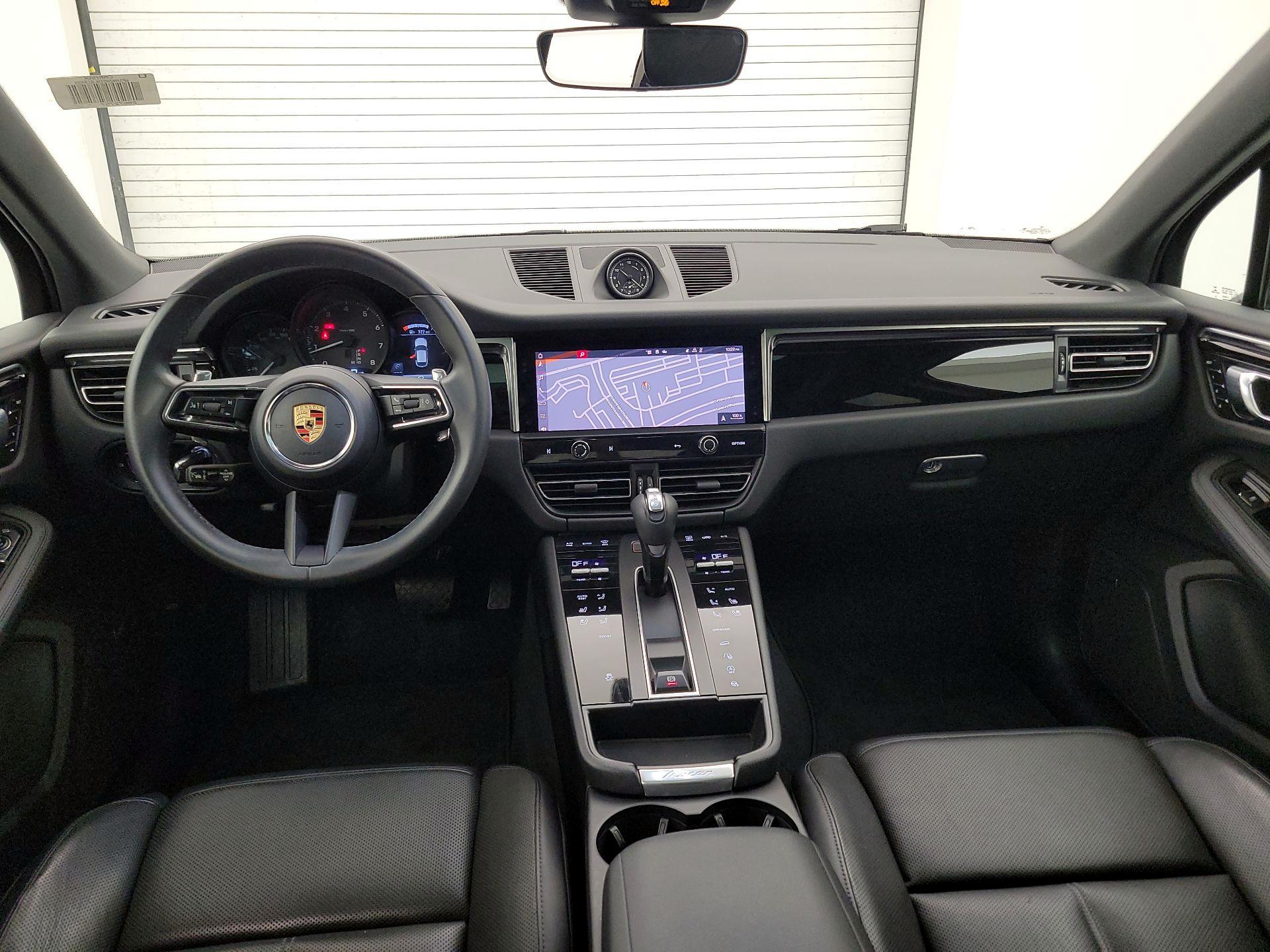 Thumbnail: 2022 Porsche Macan - 9