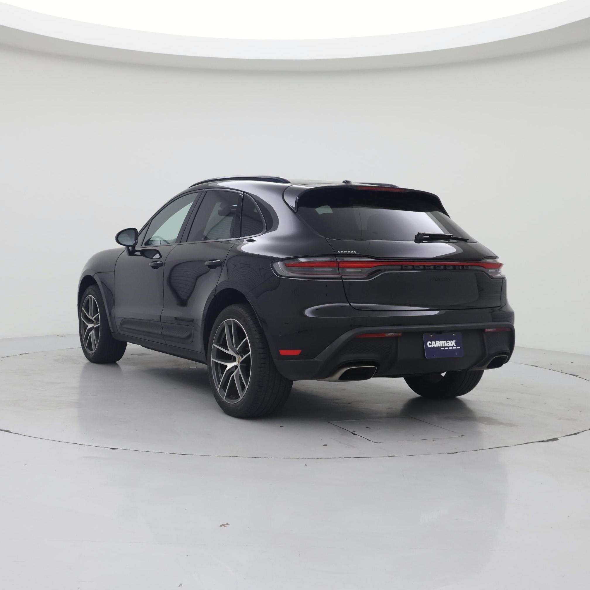 Thumbnail: 2022 Porsche Macan - 2