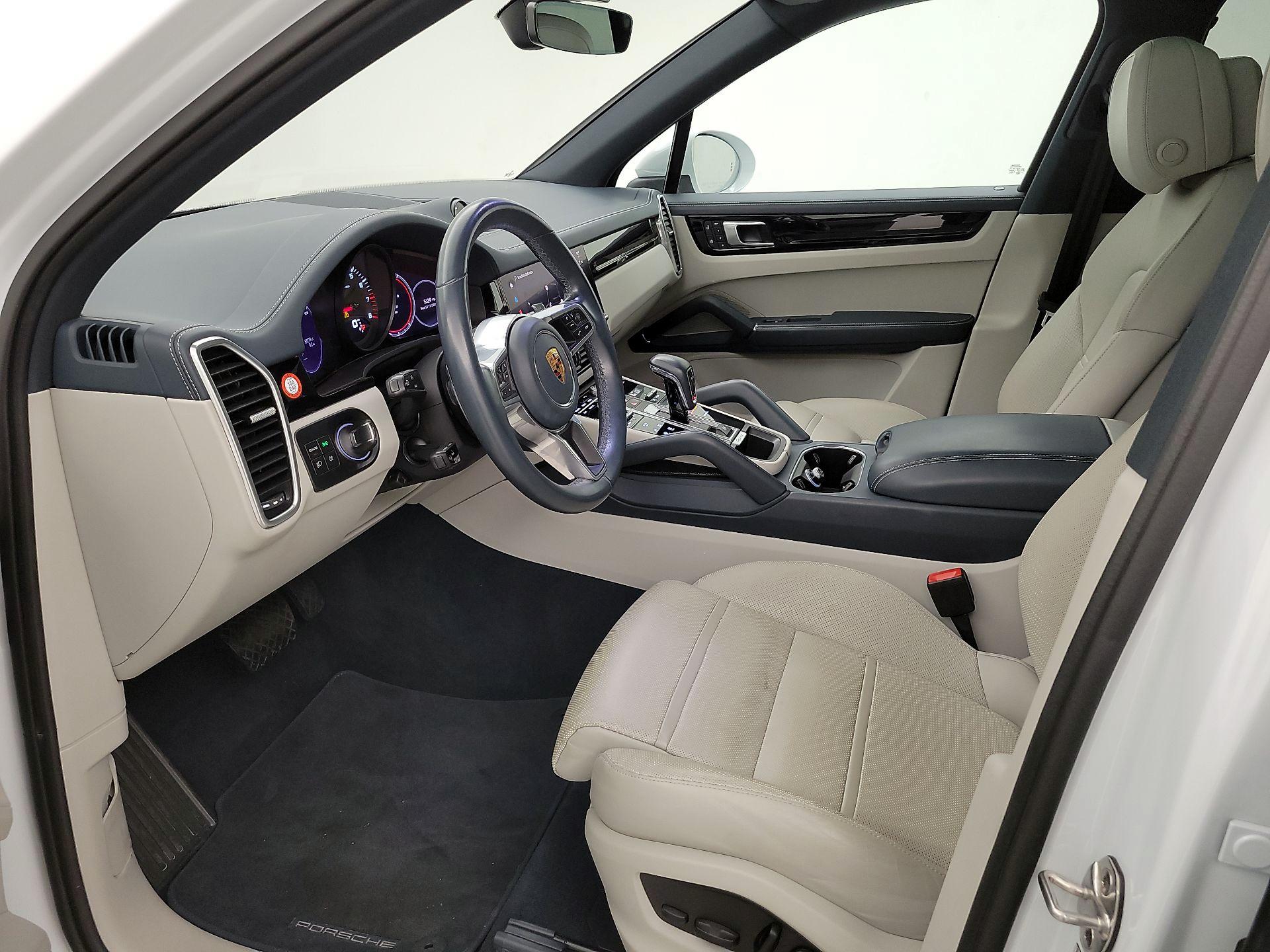 Thumbnail: 2022 Porsche Cayenne - 11