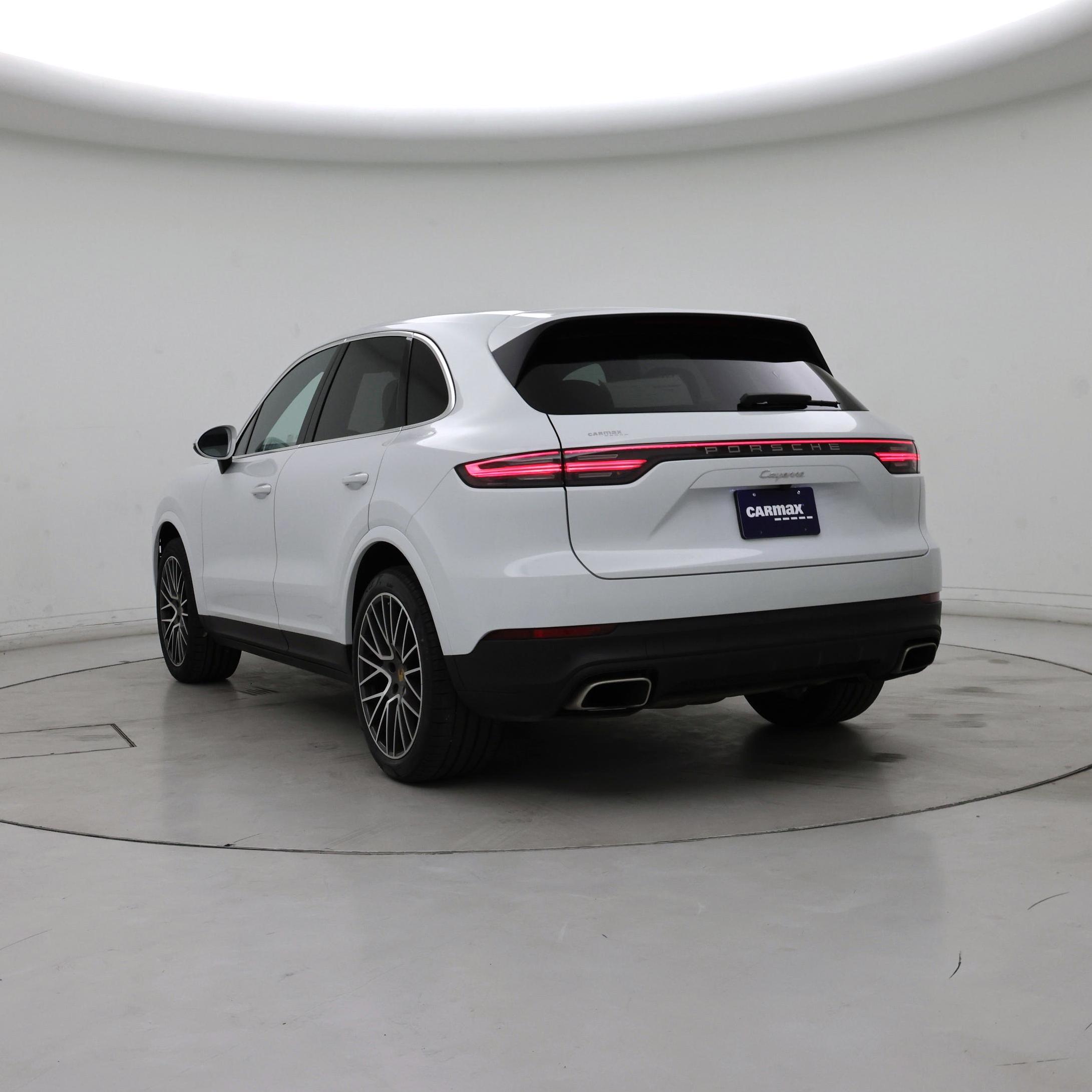Thumbnail: 2022 Porsche Cayenne - 2