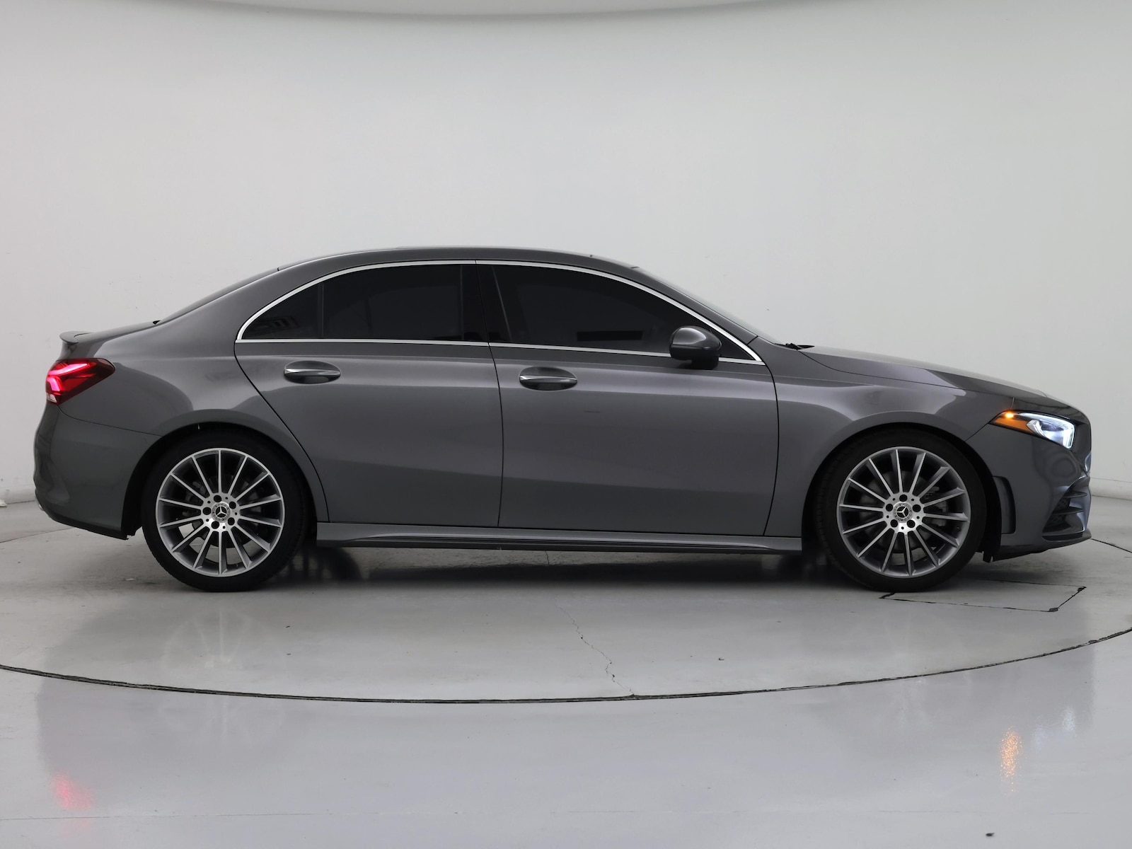 2022 Mercedes-Benz A-Class A220 - Photo 8
