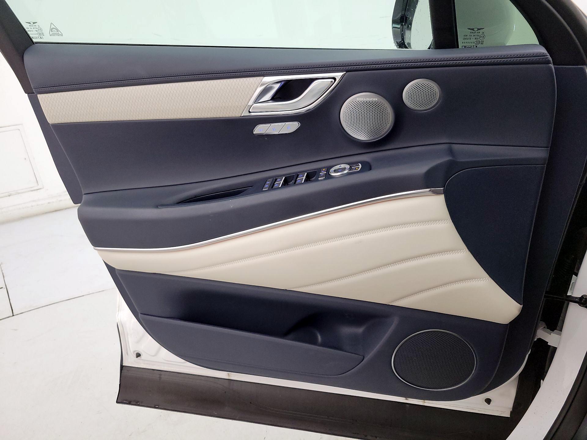 Thumbnail: 2025 Genesis GV80 - 12