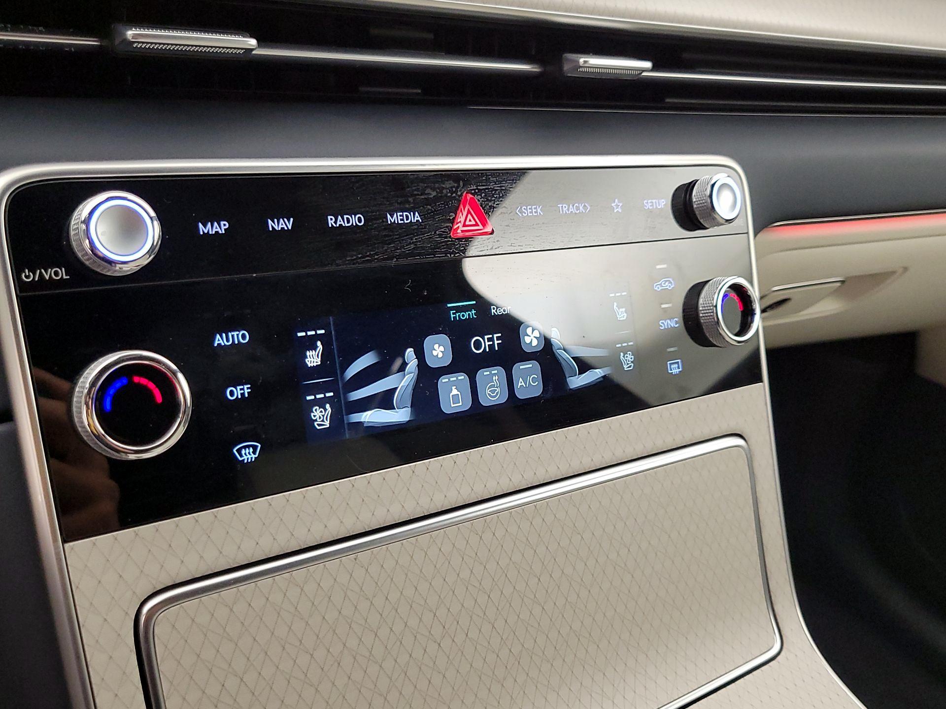 Thumbnail: 2025 Genesis GV80 - 17