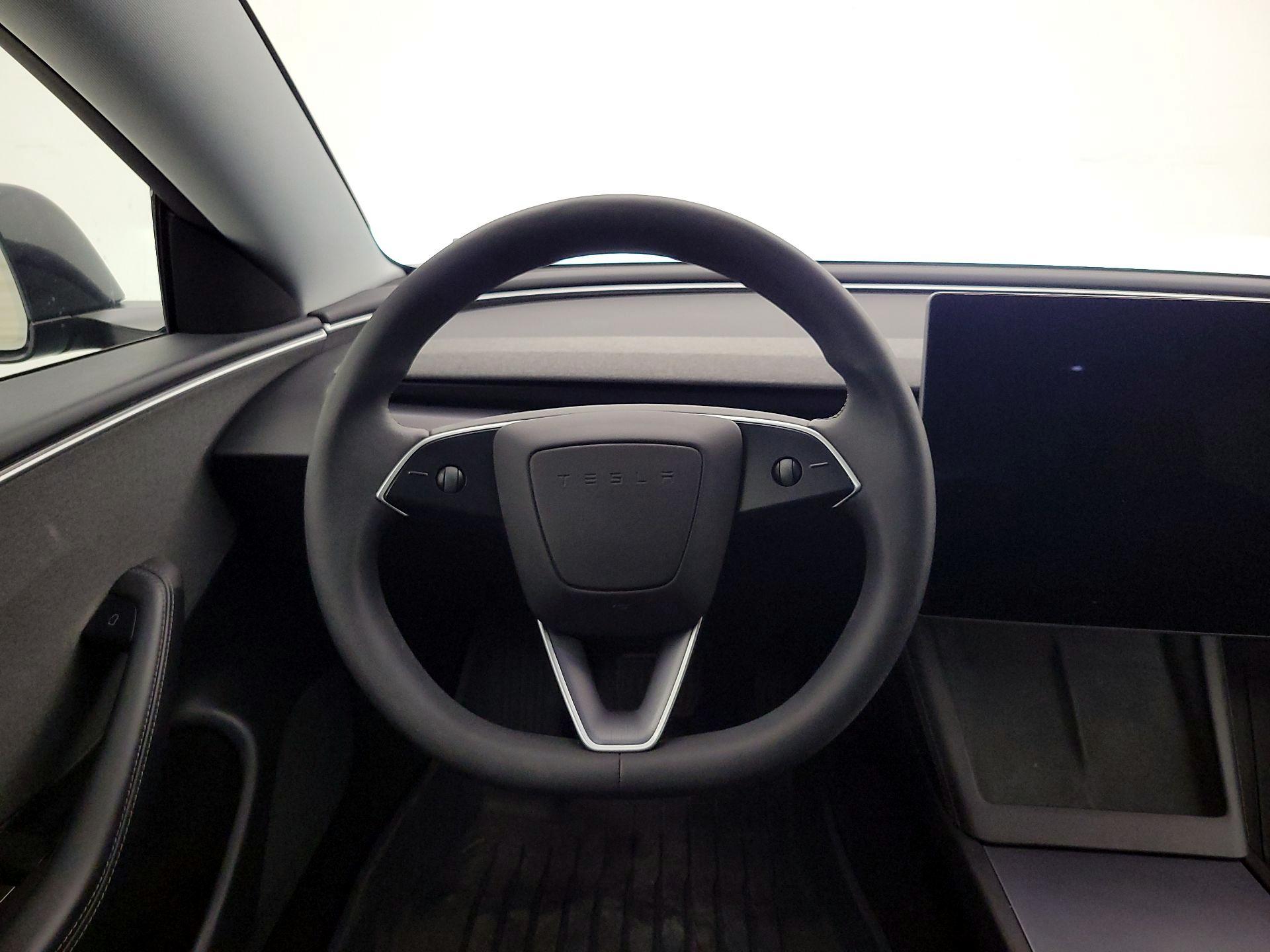 Thumbnail: 2025 Tesla Model 3 - 10