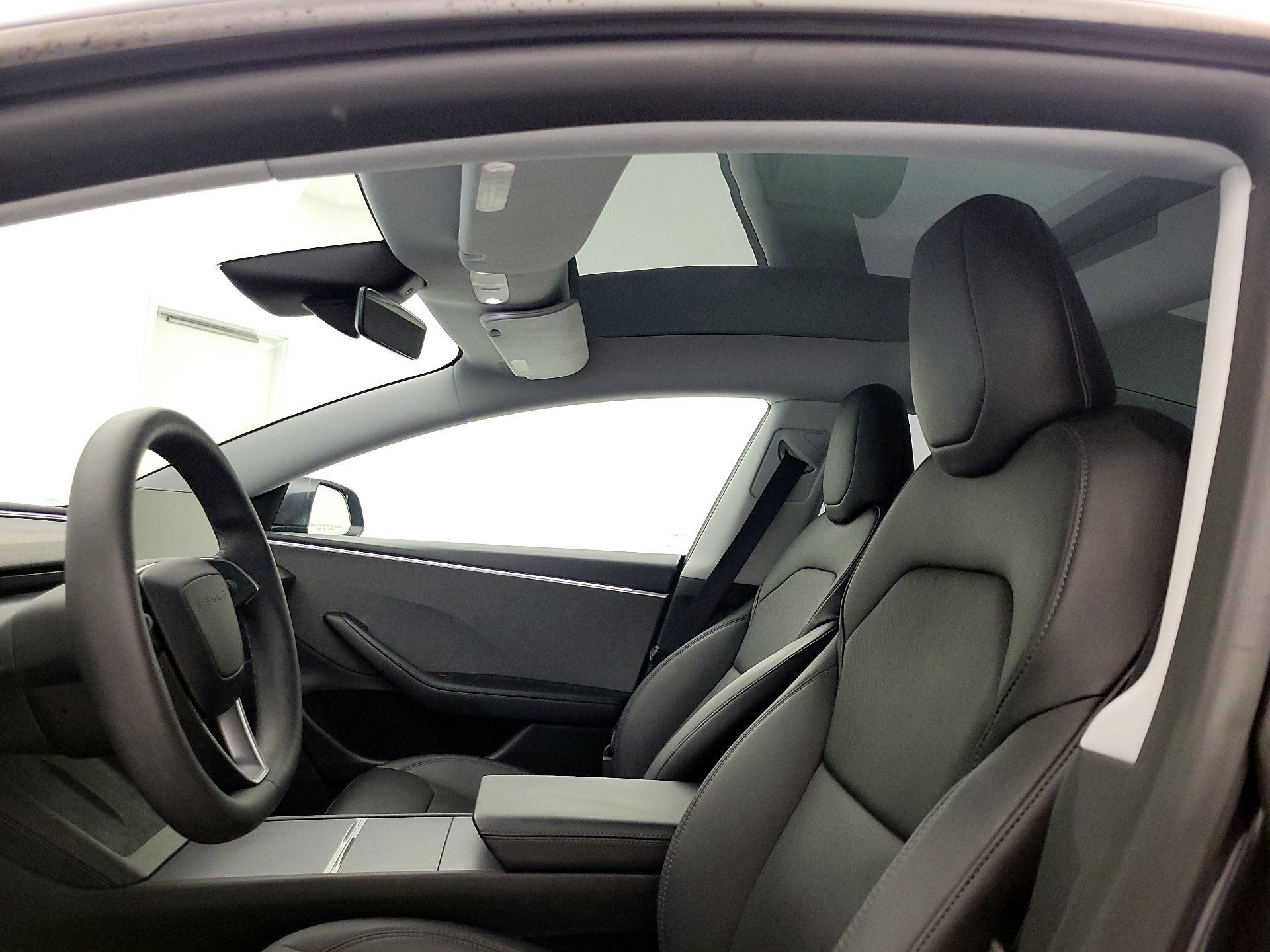 Thumbnail: 2025 Tesla Model 3 - 19