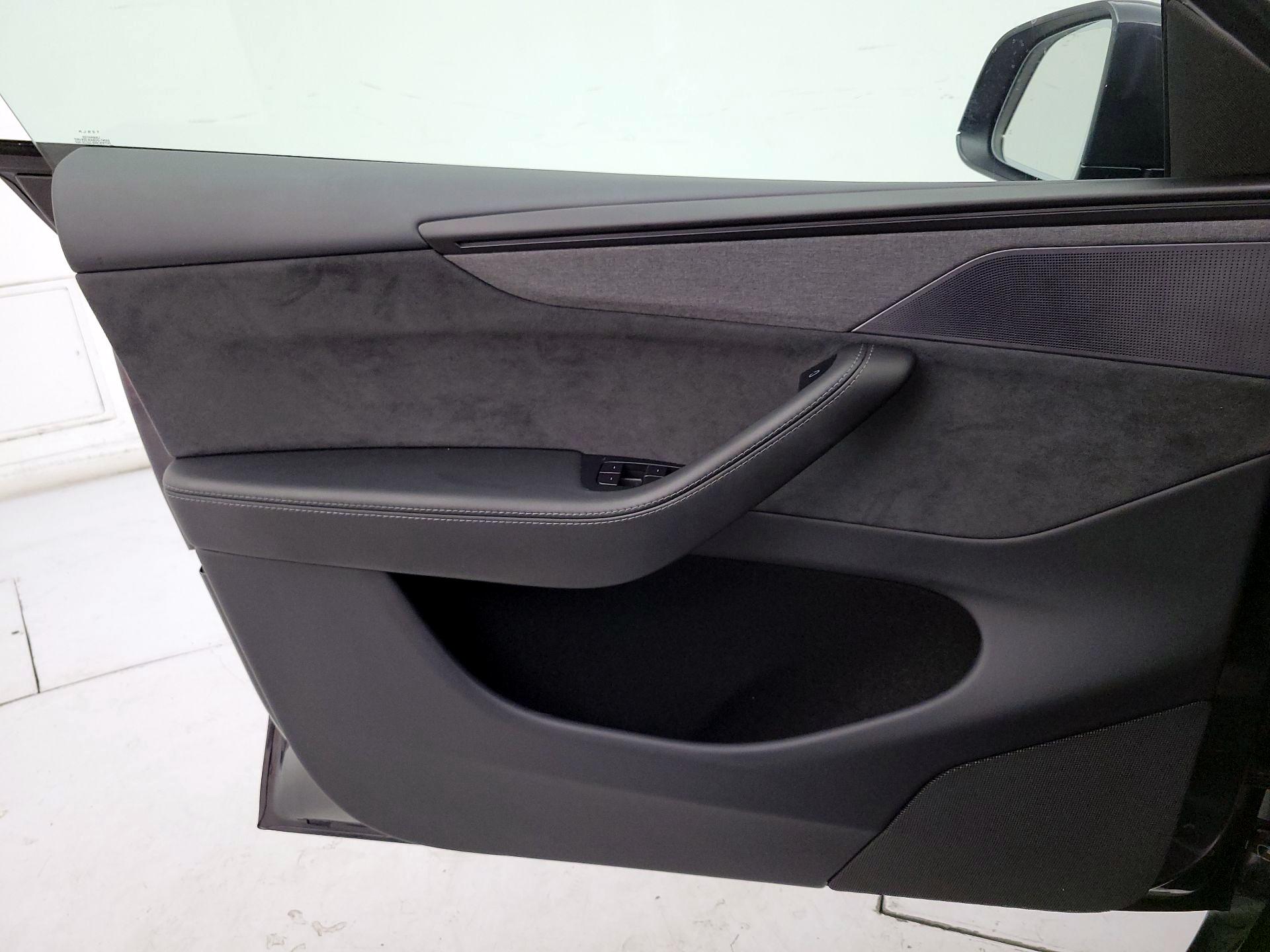 Thumbnail: 2026 Tesla Model Y - 12