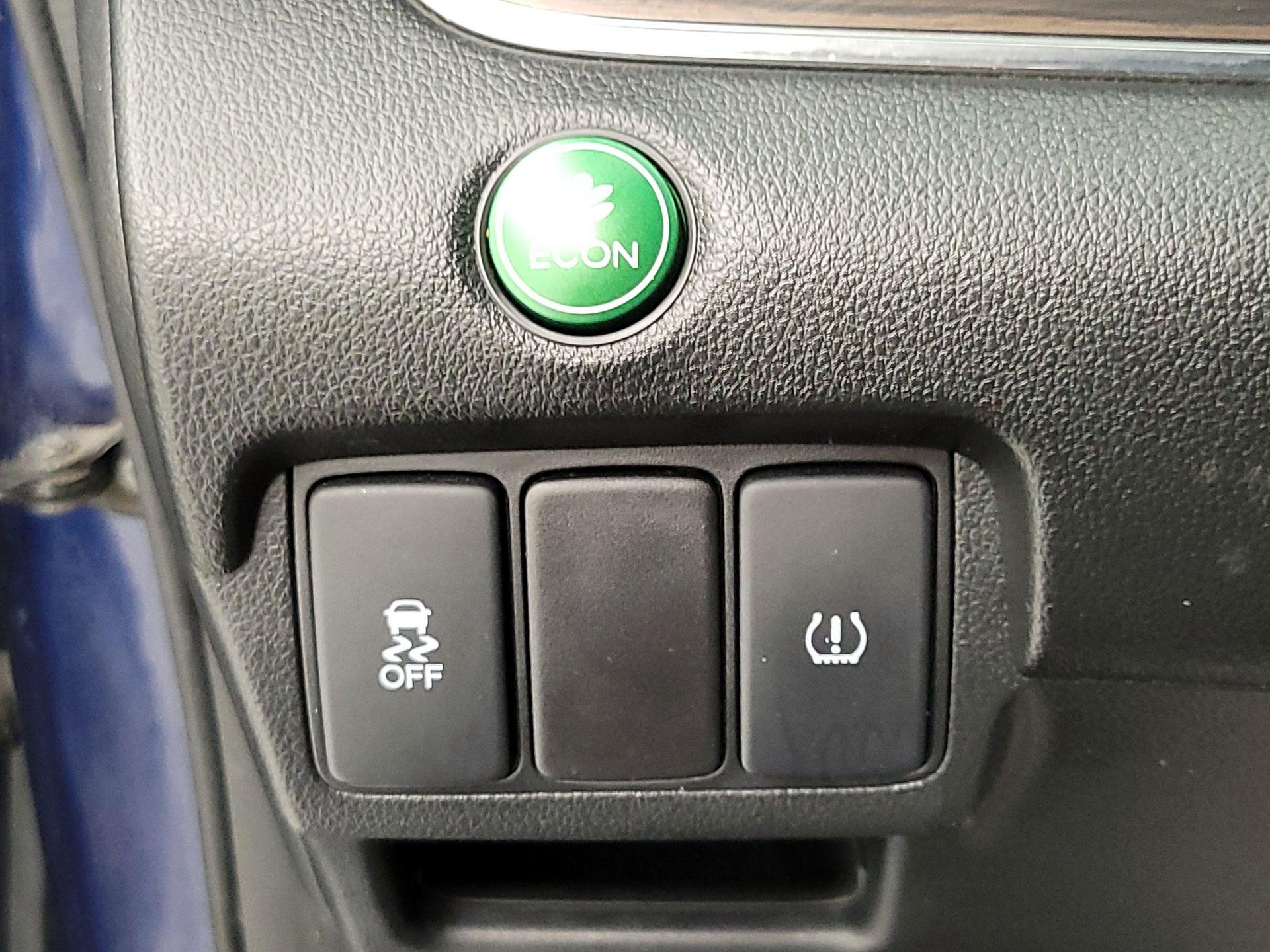 Thumbnail: 2016 Honda CR-V - 13