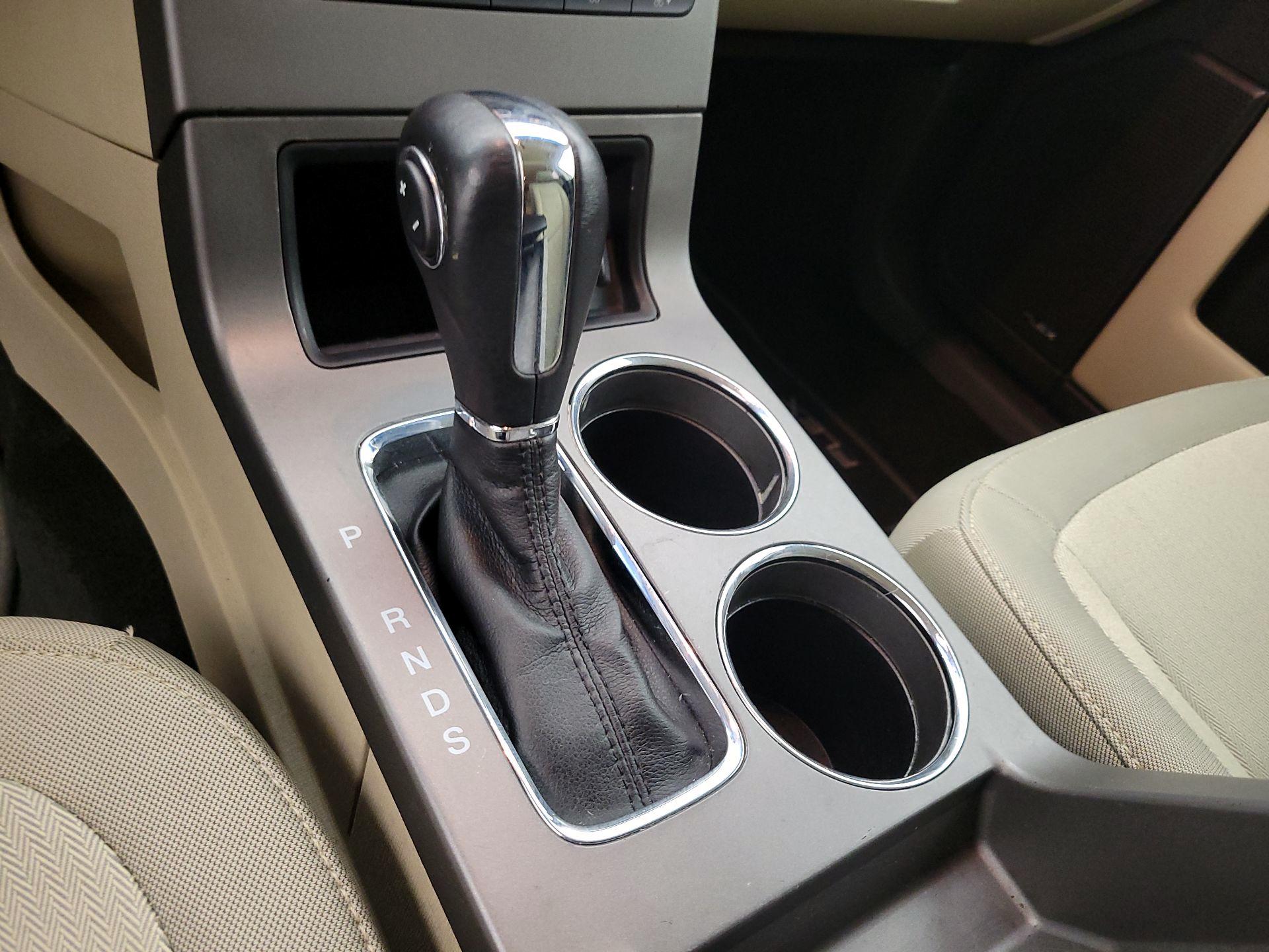 Thumbnail: 2016 Ford Flex - 17