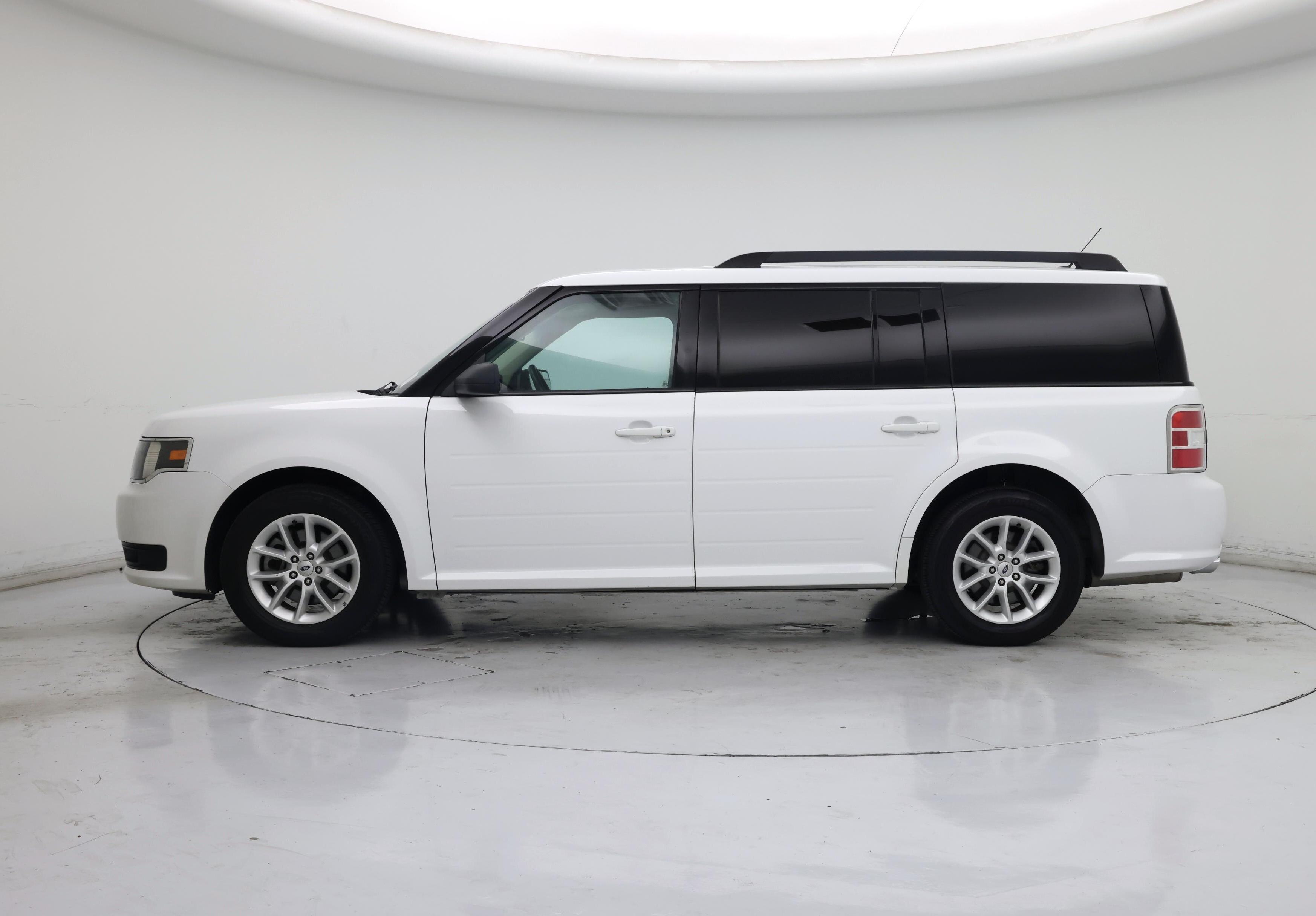 Thumbnail: 2016 Ford Flex - 3