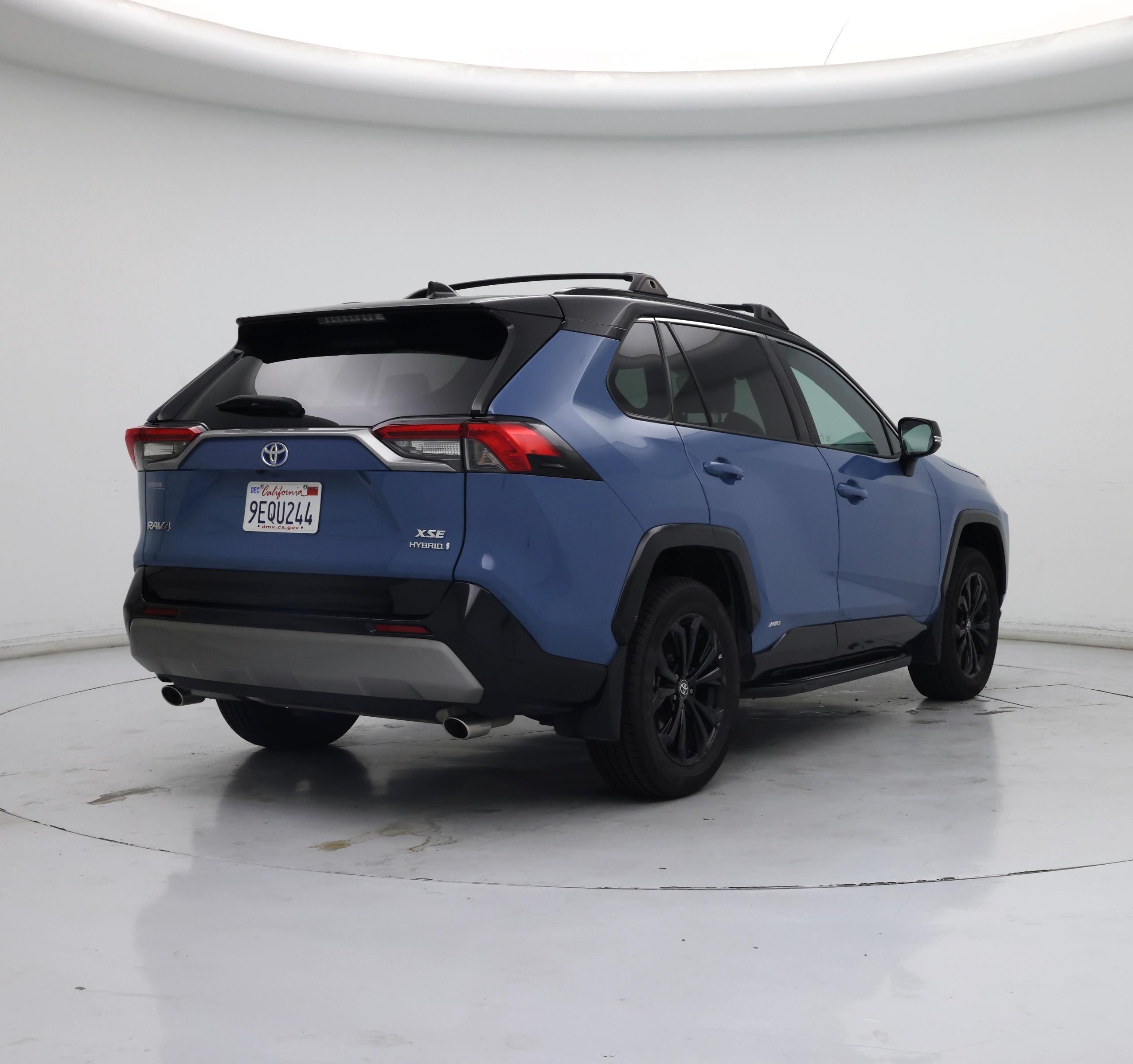 Thumbnail: 2023 Toyota RAV4 - 8