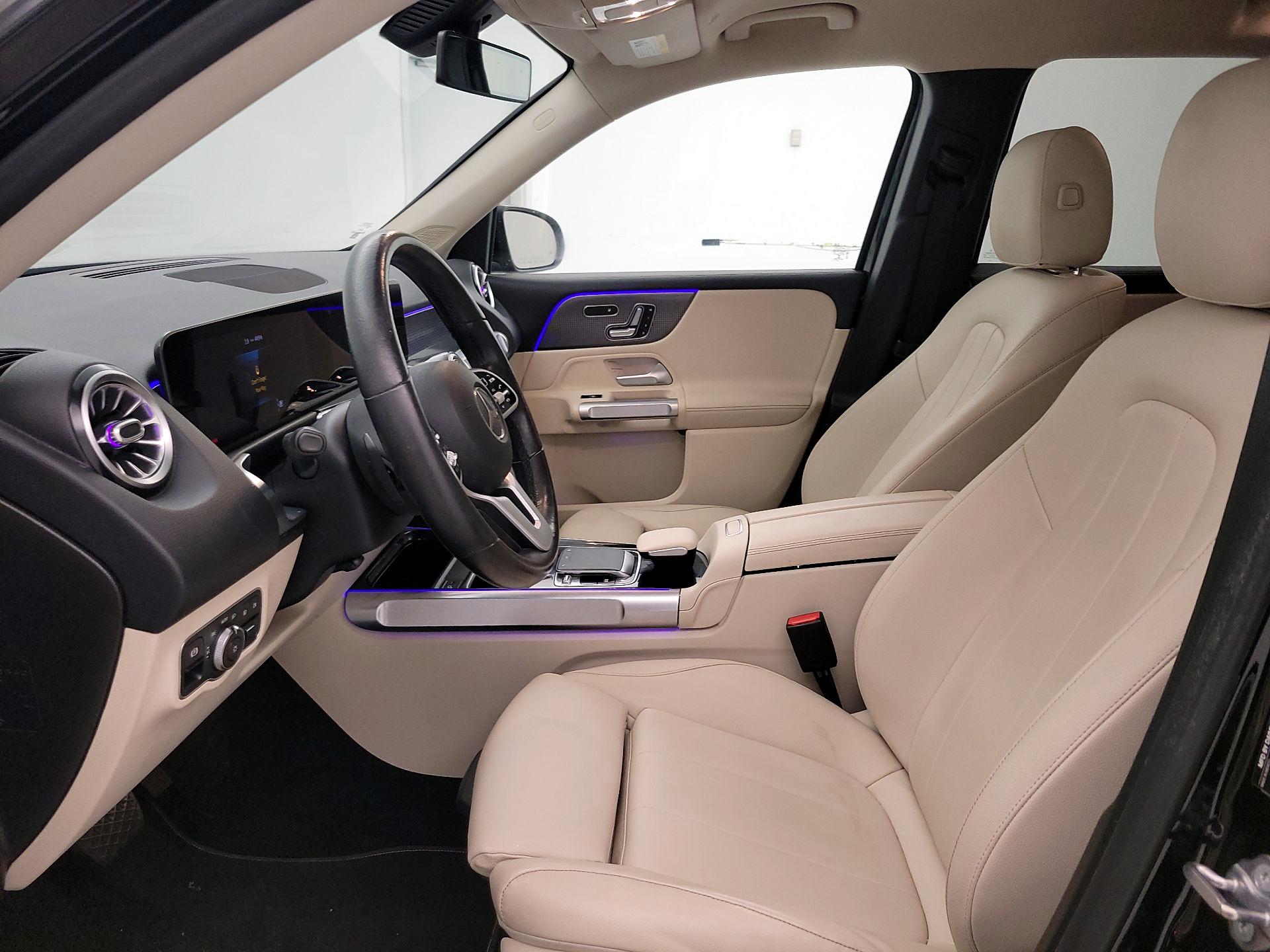 Thumbnail: 2020 Mercedes-Benz GLB - 11