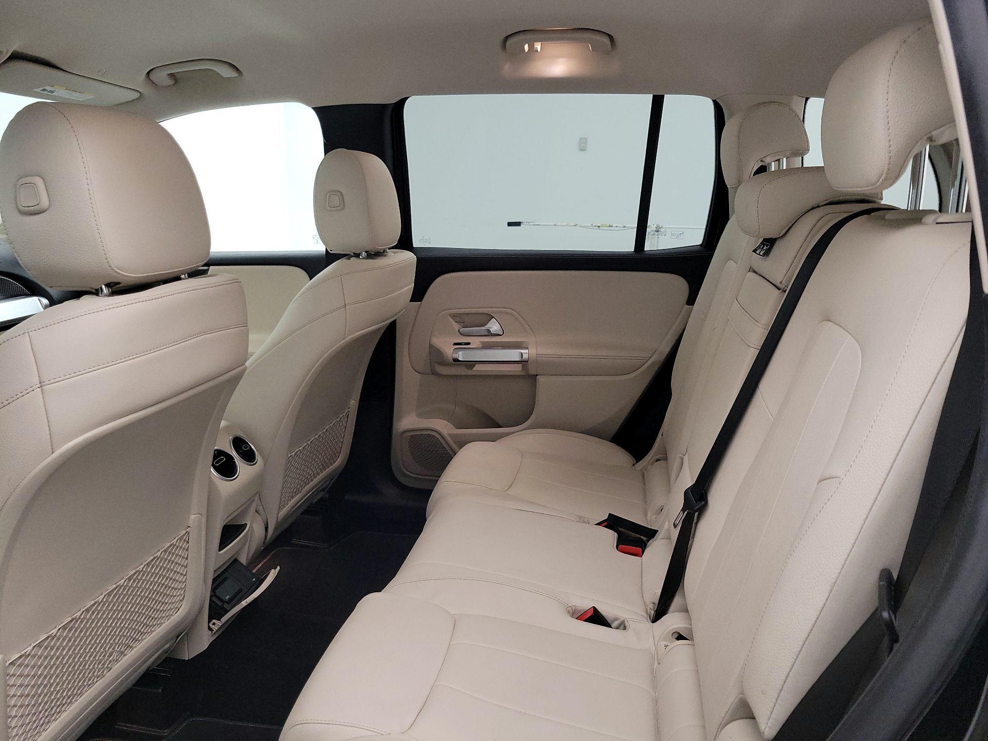 Thumbnail: 2020 Mercedes-Benz GLB - 19