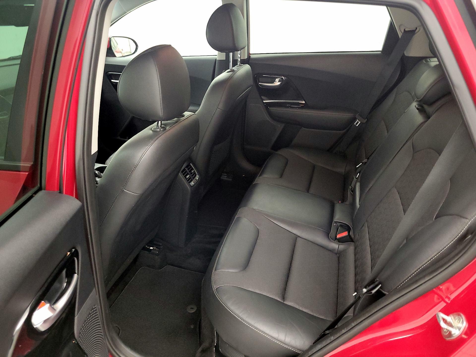 Thumbnail: 2018 Kia Niro - 18