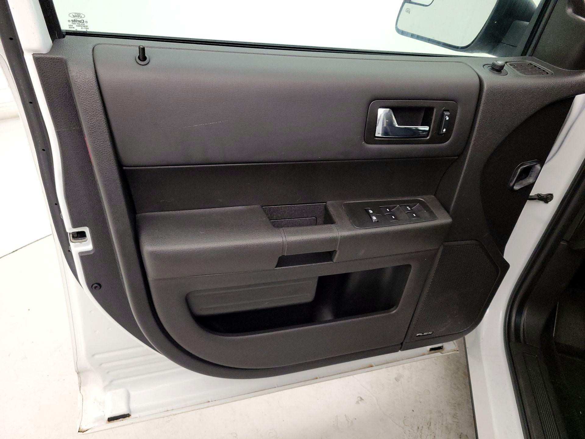 Thumbnail: 2019 Ford Flex - 12