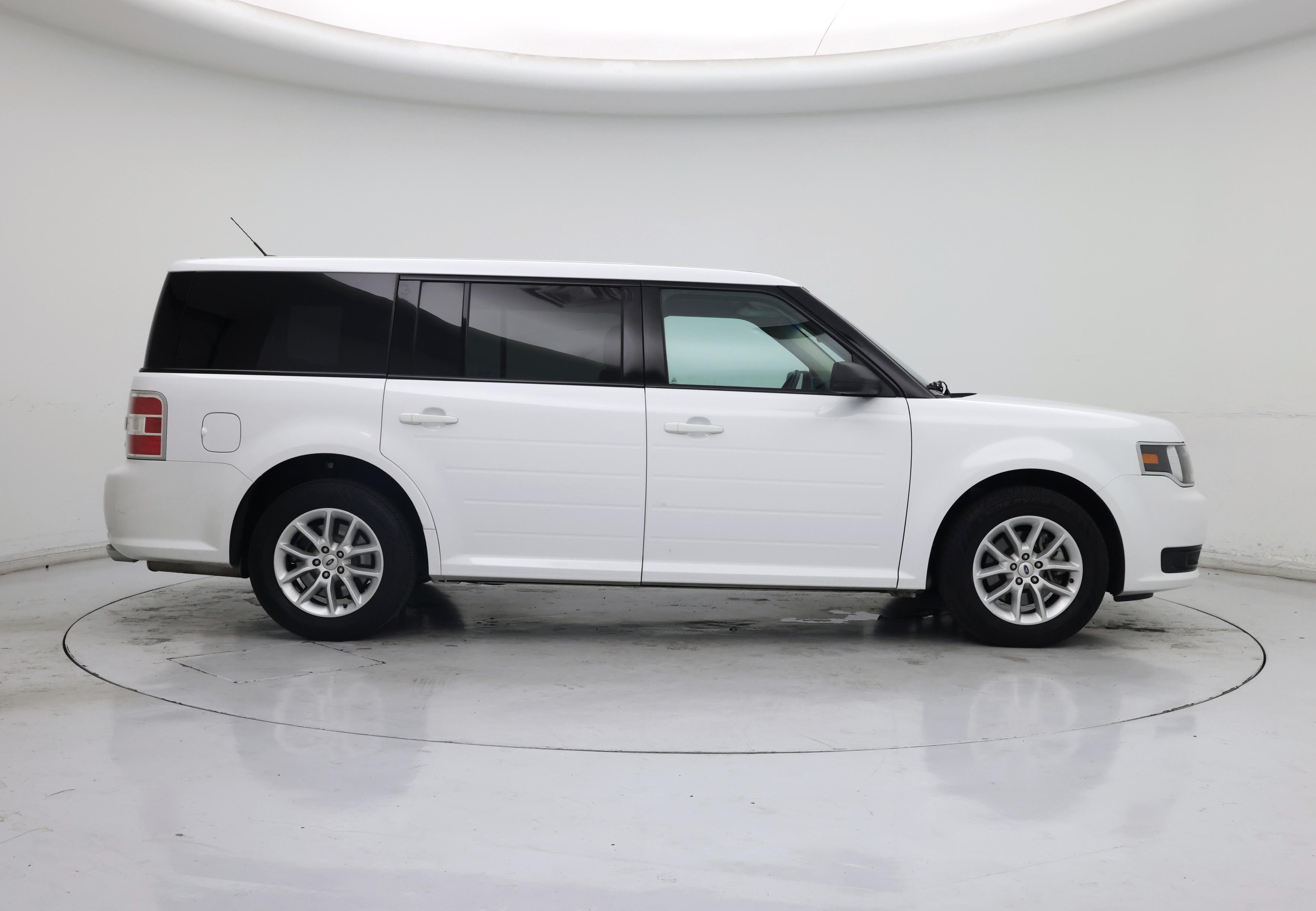 Thumbnail: 2019 Ford Flex - 7