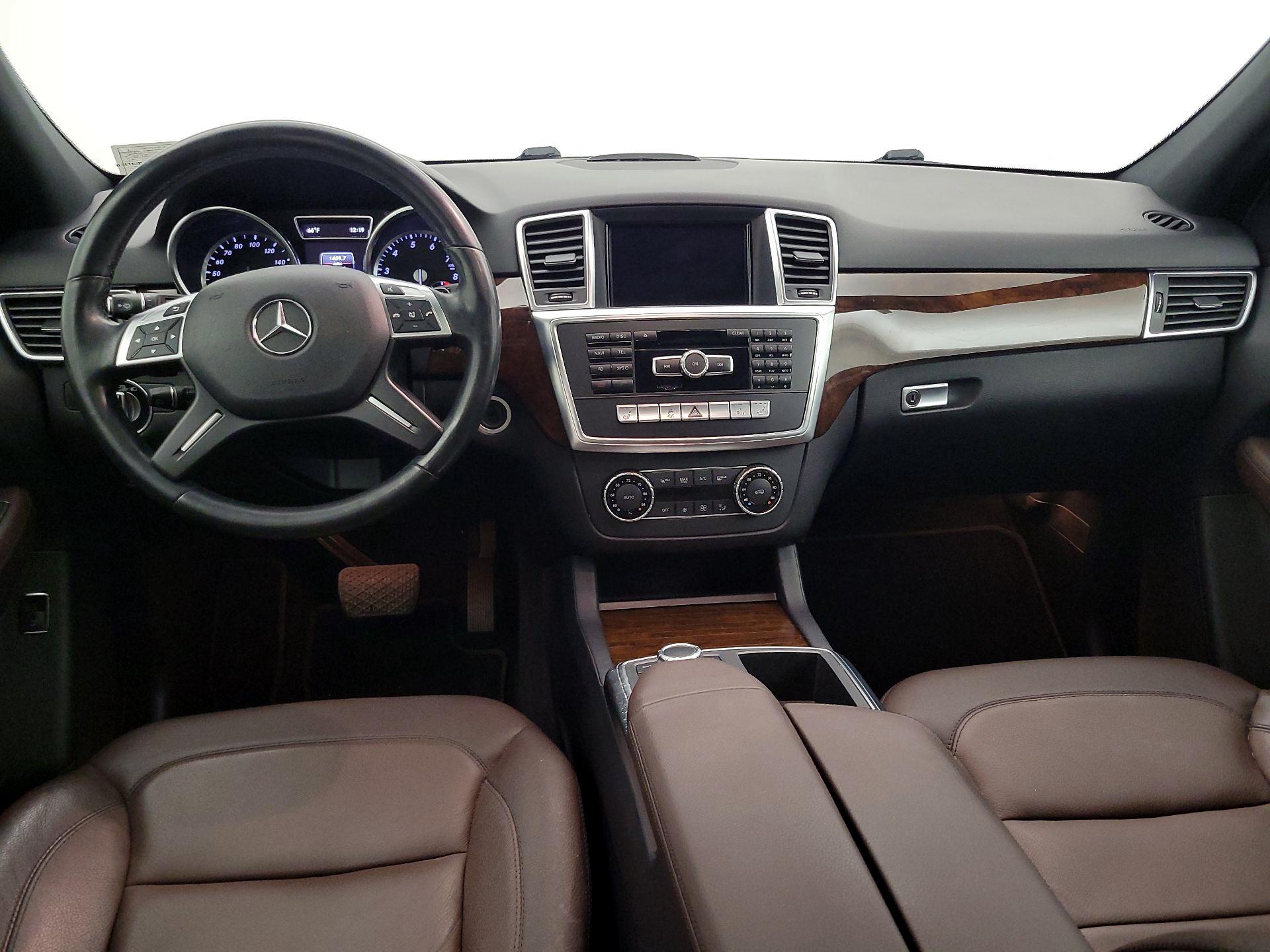 Thumbnail: 2015 Mercedes-Benz M-Class - 9