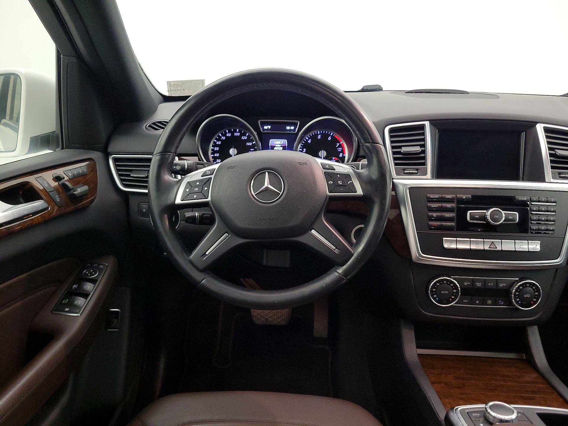 Thumbnail: 2015 Mercedes-Benz M-Class - 10