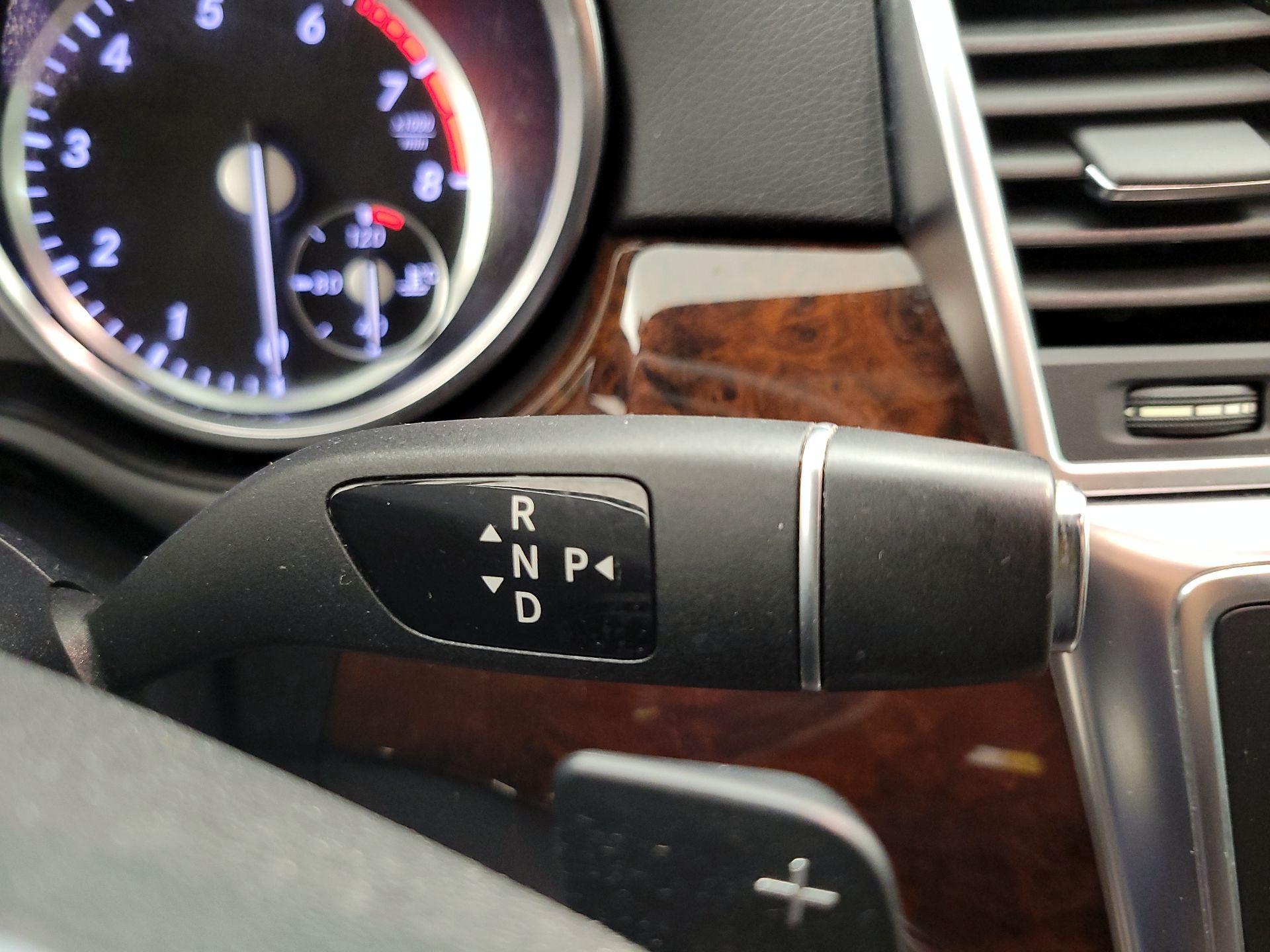 Thumbnail: 2015 Mercedes-Benz M-Class - 18