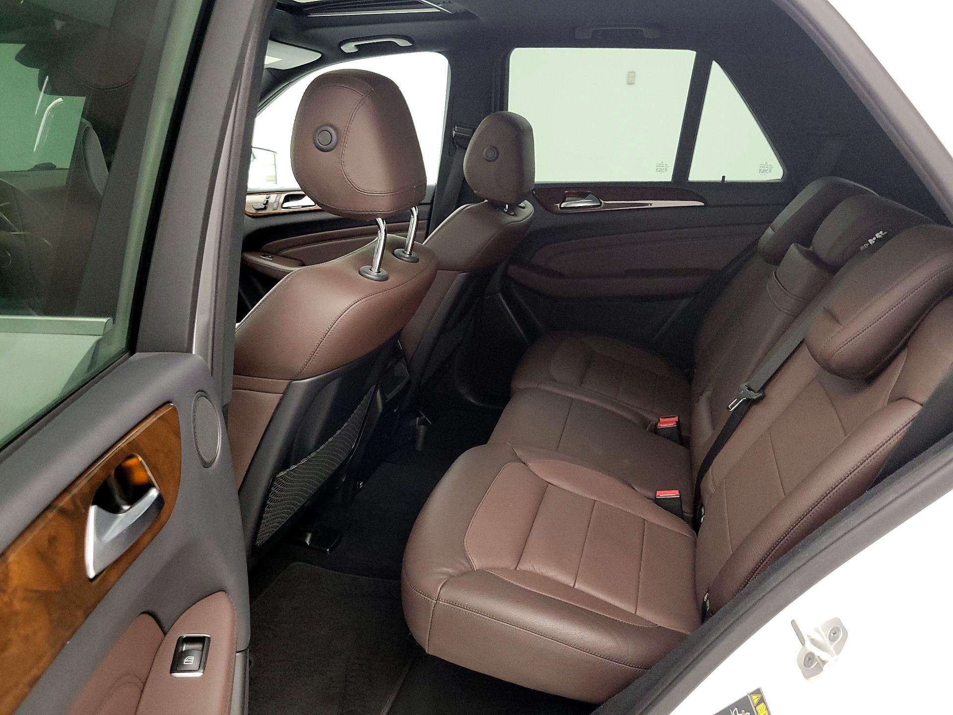 Thumbnail: 2015 Mercedes-Benz M-Class - 20