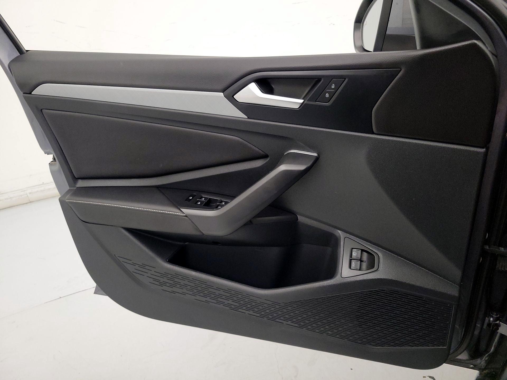 Thumbnail: 2024 Volkswagen Jetta - 12