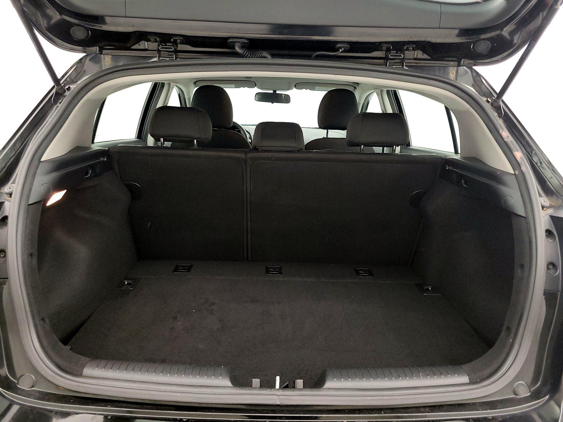 Thumbnail: 2017 Kia Forte - 19