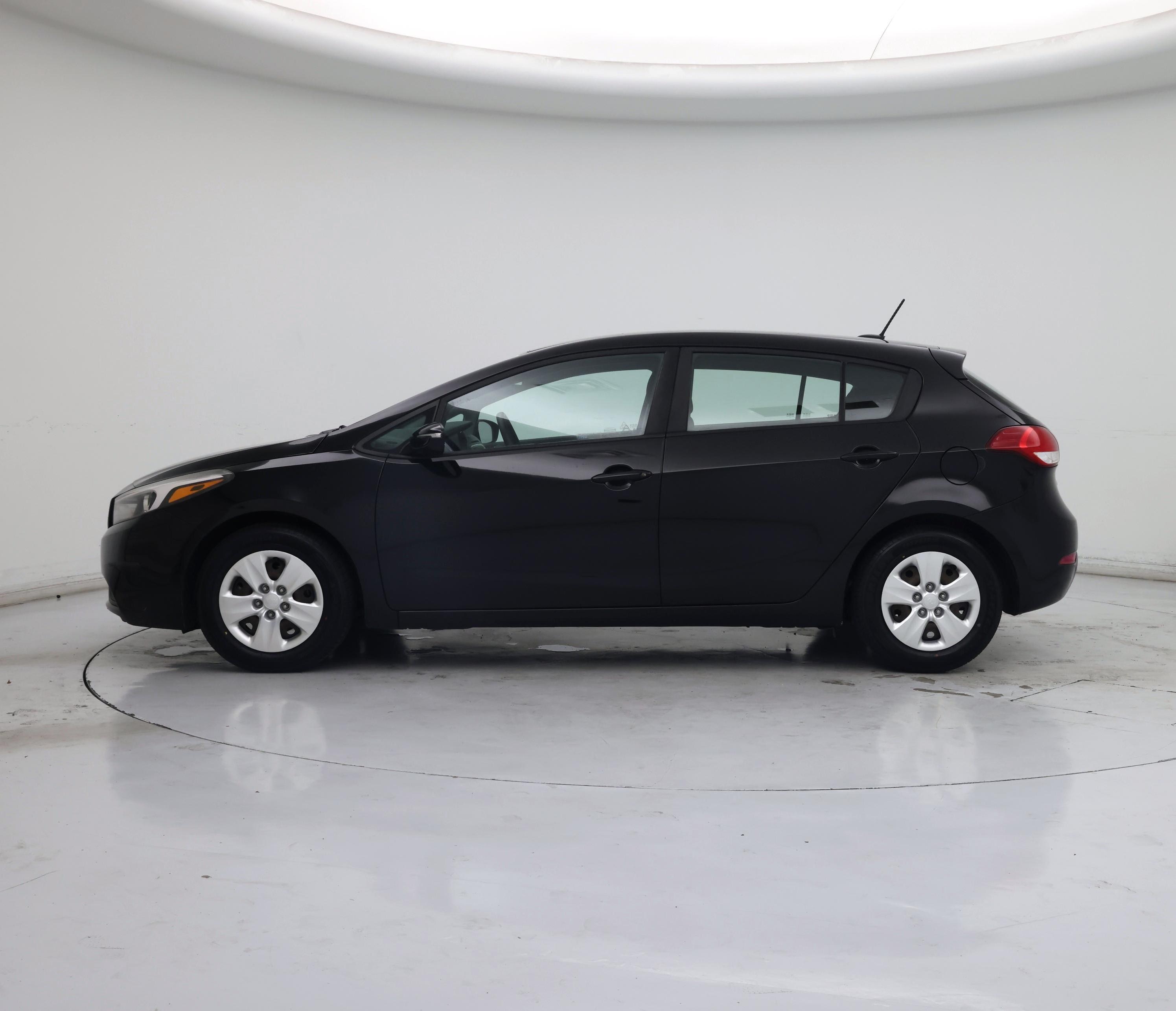 Thumbnail: 2017 Kia Forte - 3