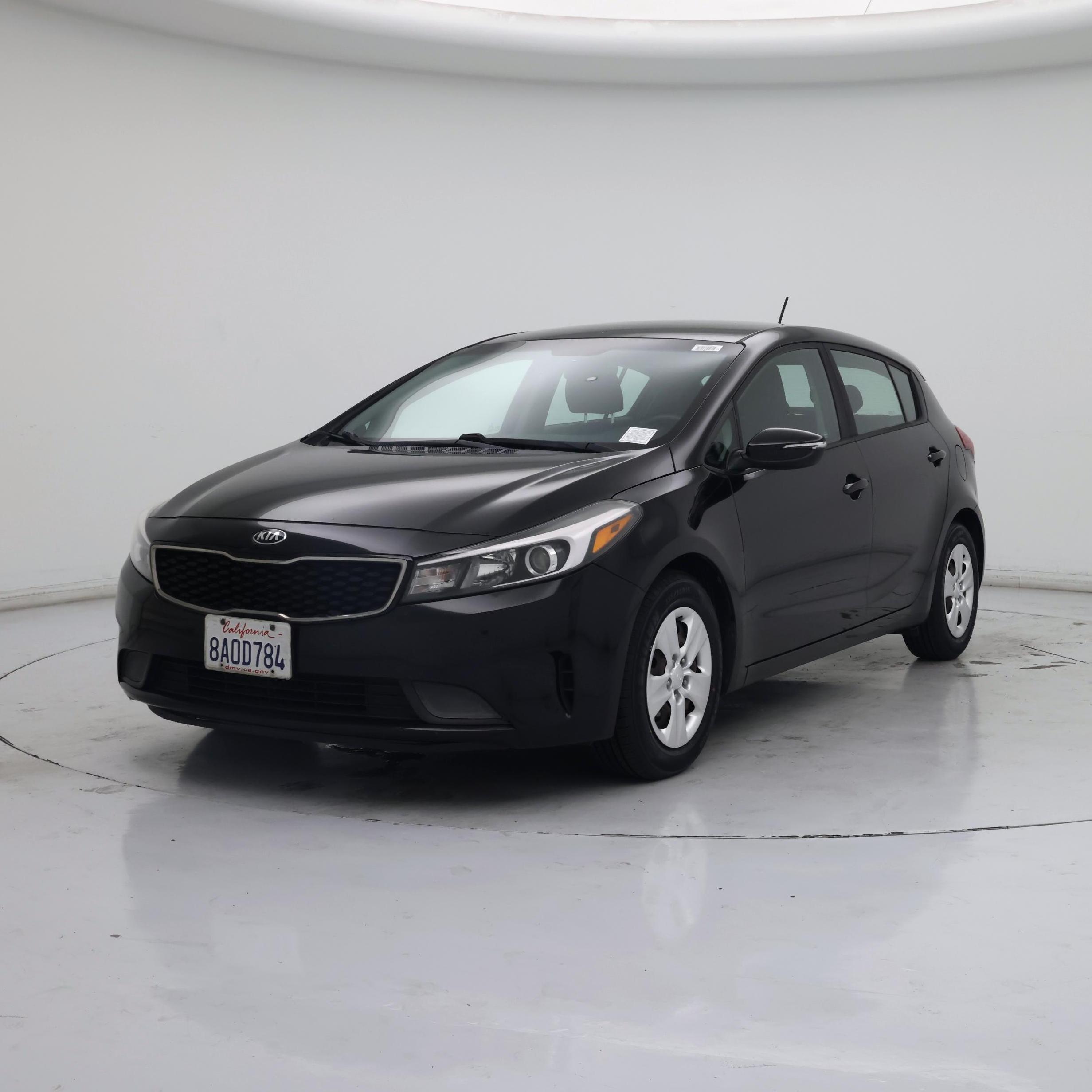 Thumbnail: 2017 Kia Forte - 4