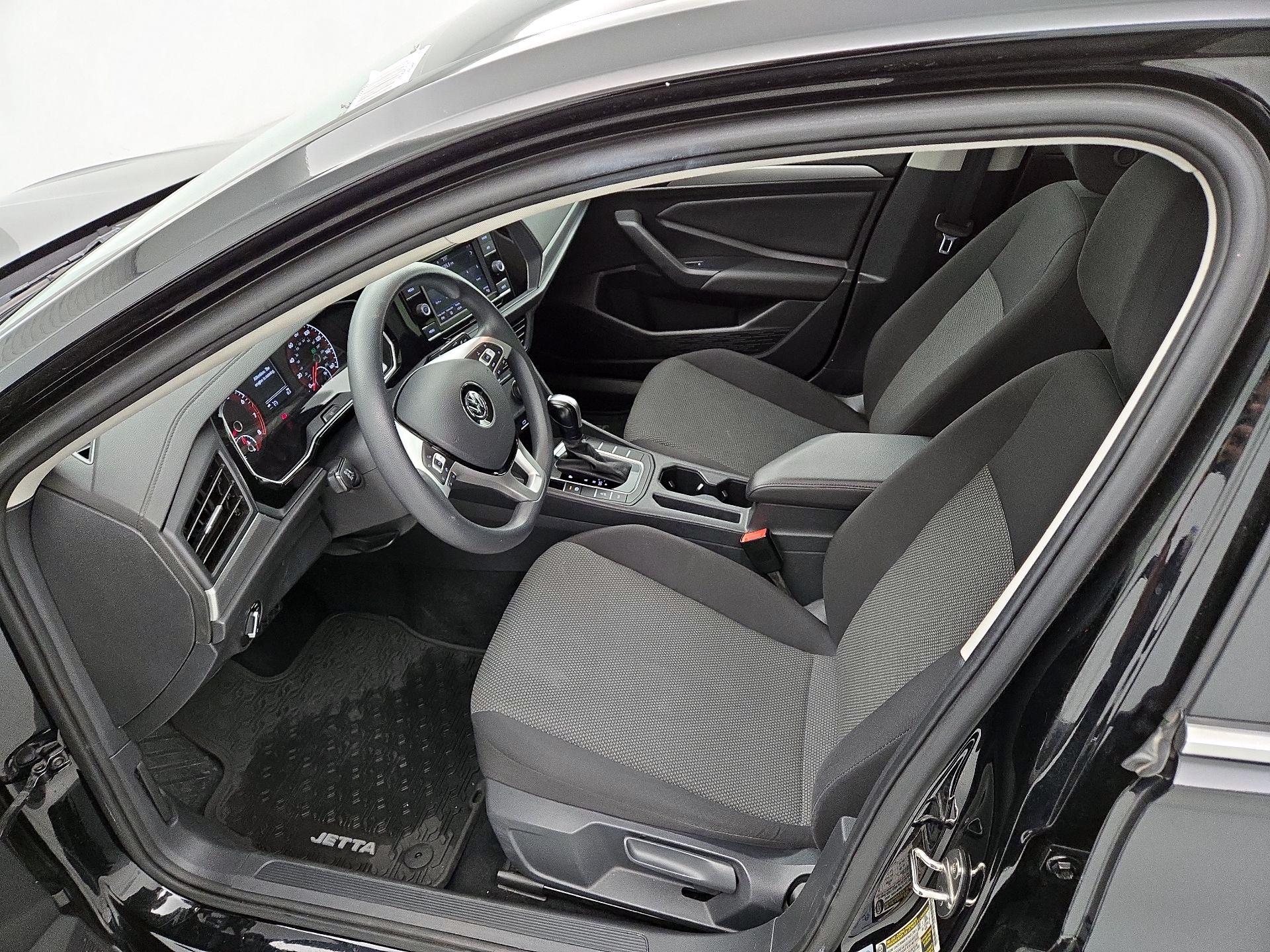 Thumbnail: 2021 Volkswagen Jetta - 11
