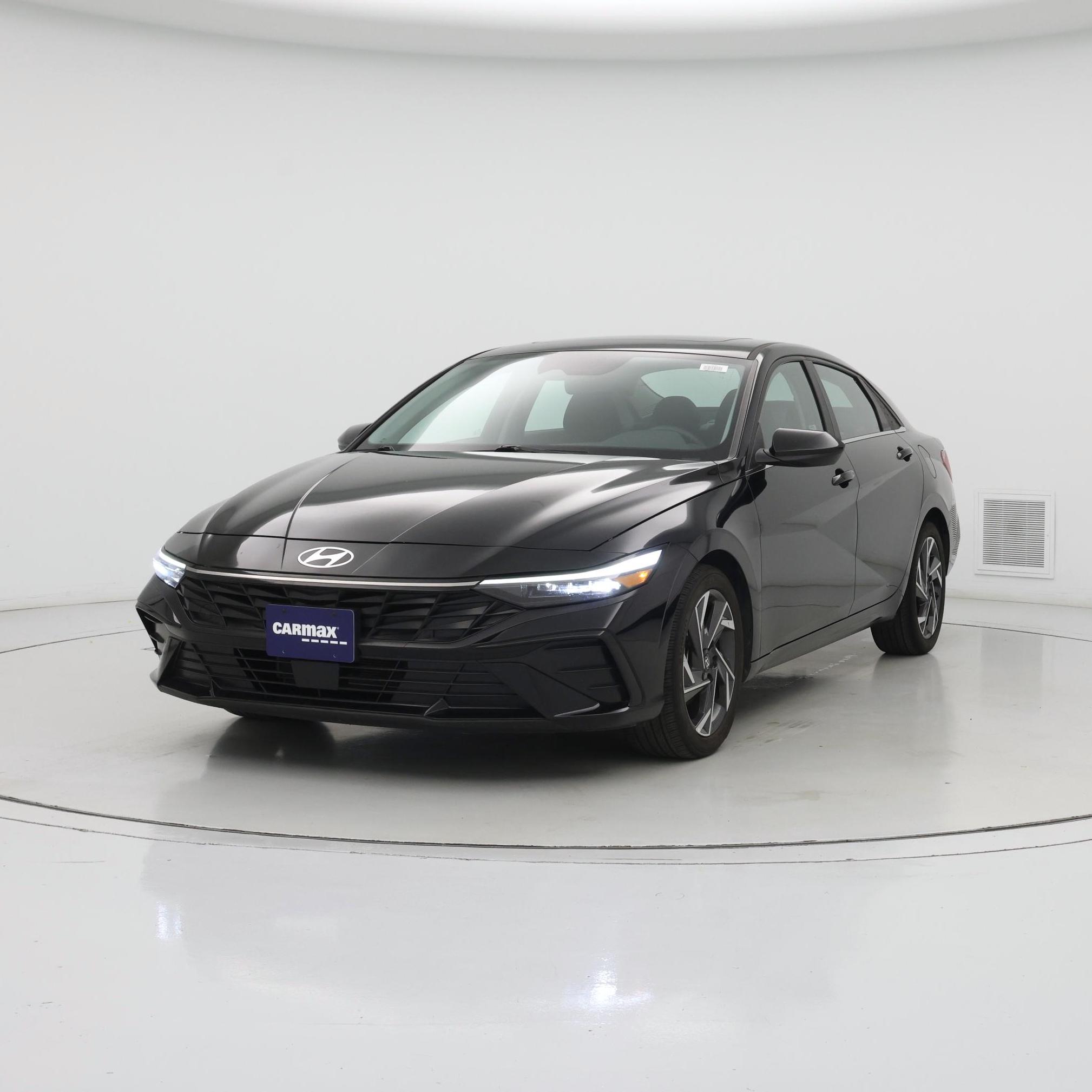 Thumbnail: 2024 Hyundai Elantra - 4