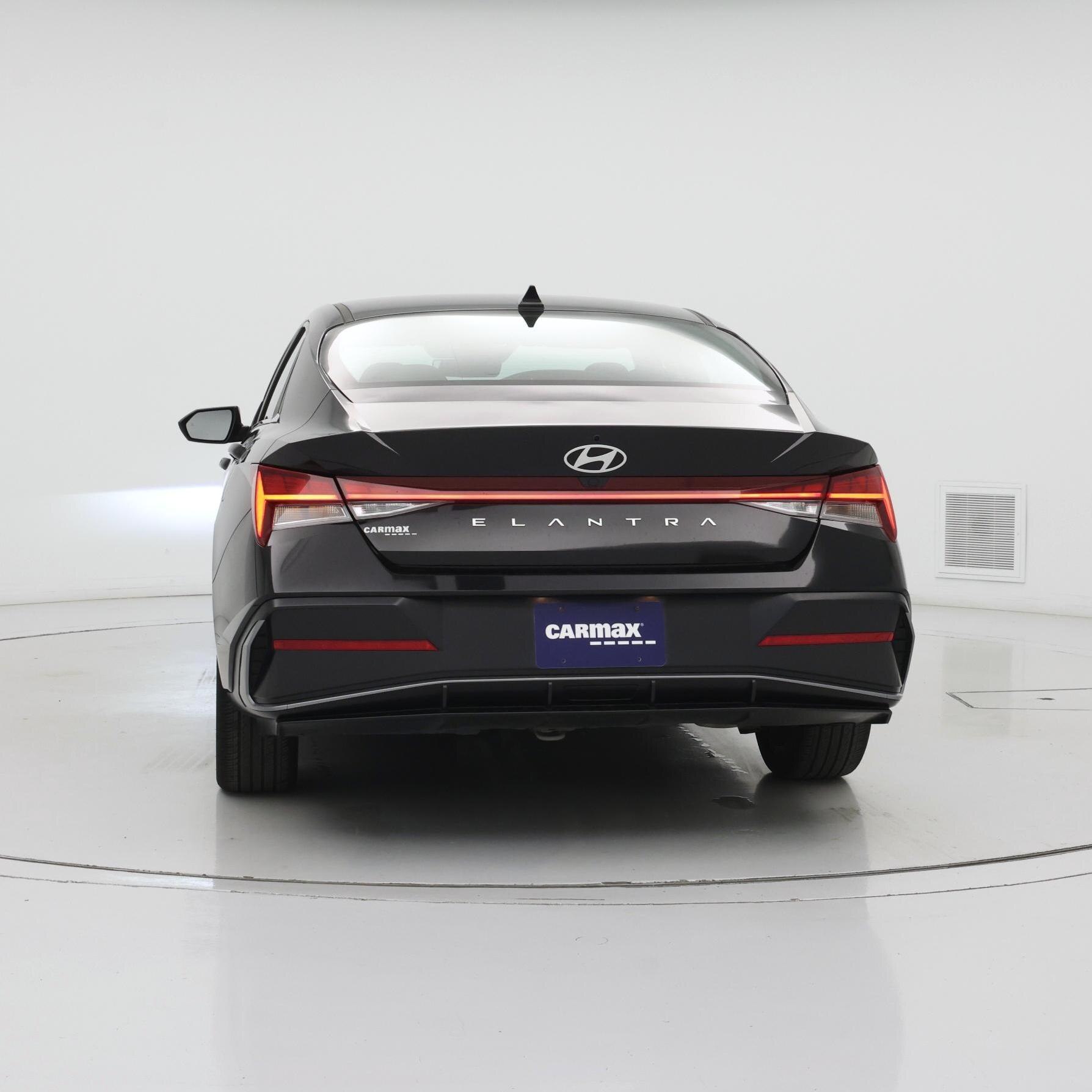 Thumbnail: 2024 Hyundai Elantra - 6