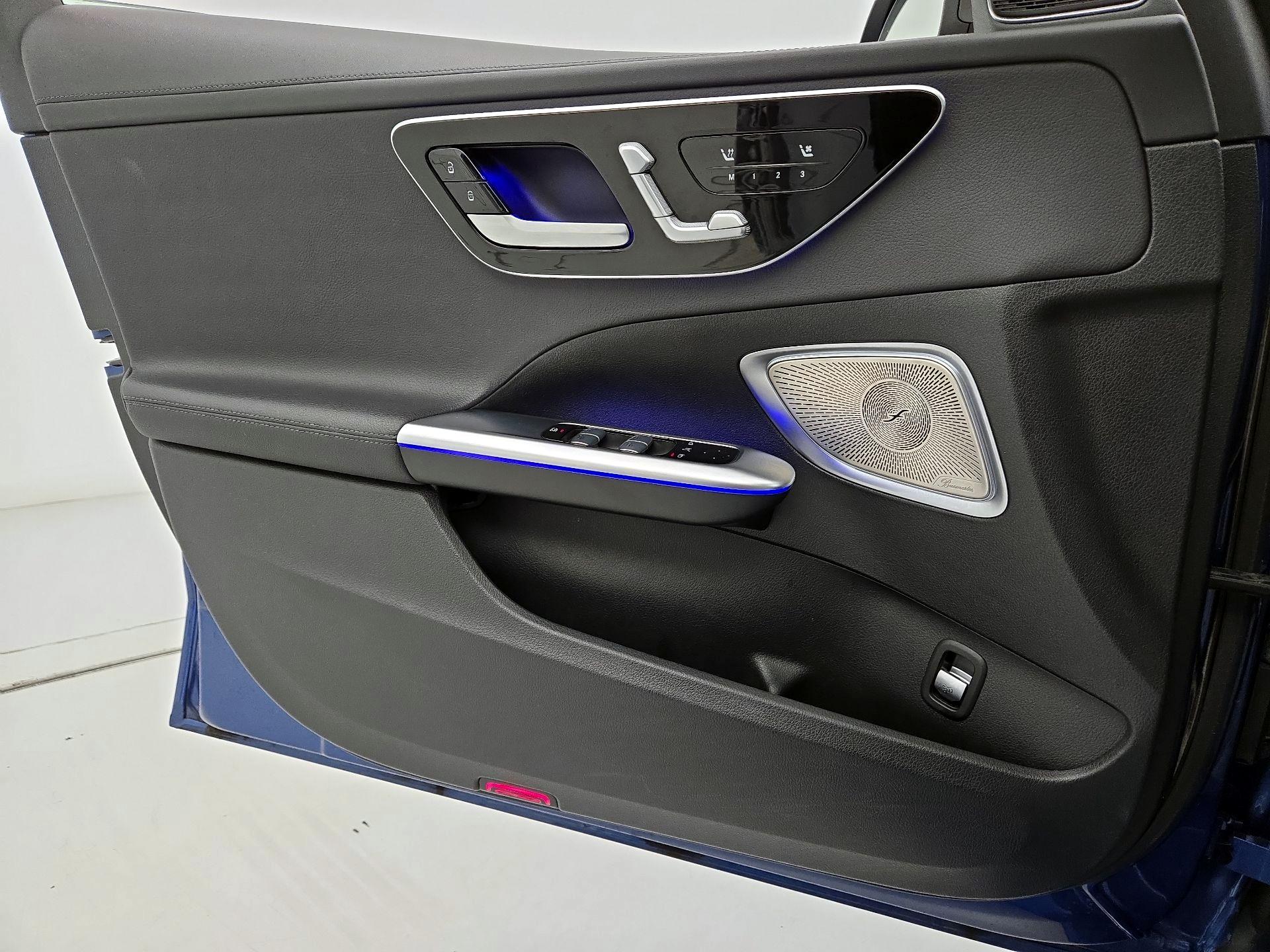 Thumbnail: 2022 Mercedes-Benz C-Class - 12