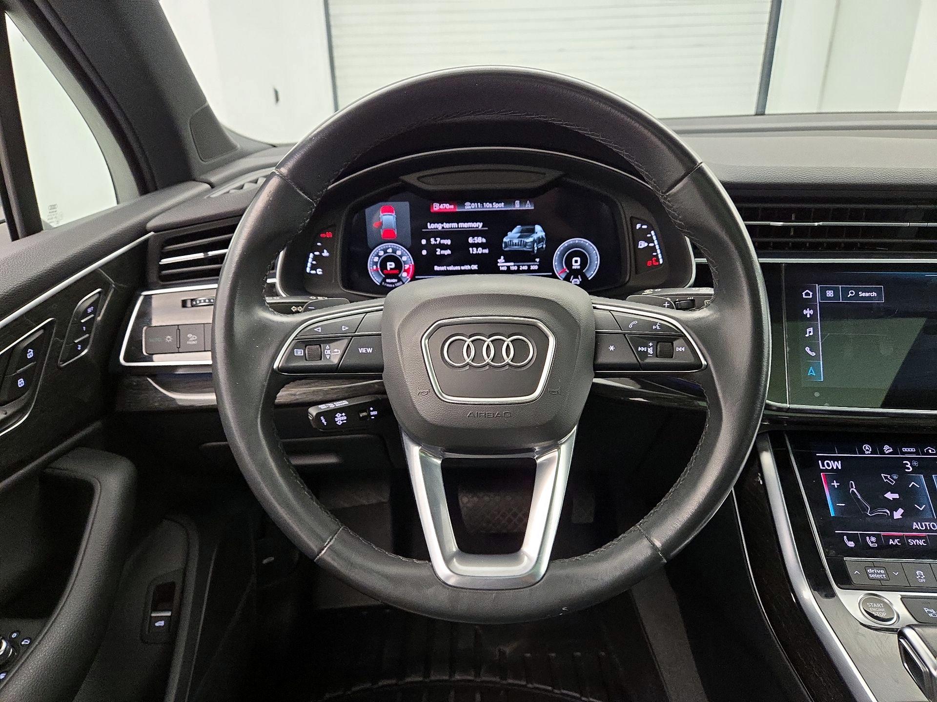 Thumbnail: 2021 Audi Q7 - 10
