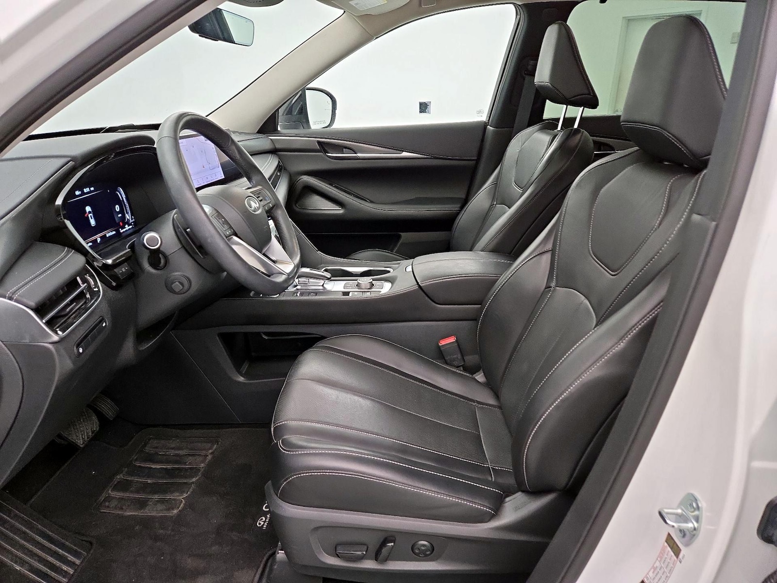 2023 INFINITI QX60 LUXE - Photo 12
