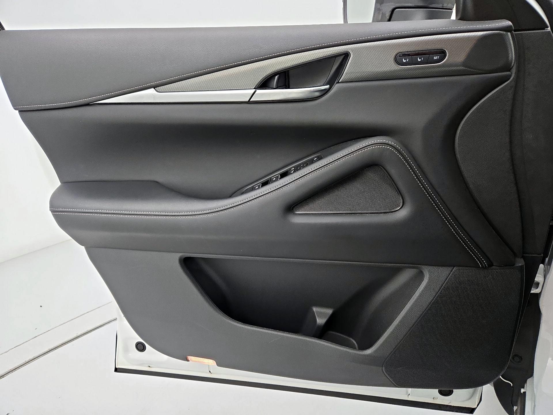 Thumbnail: 2023 INFINITI QX60 - 12