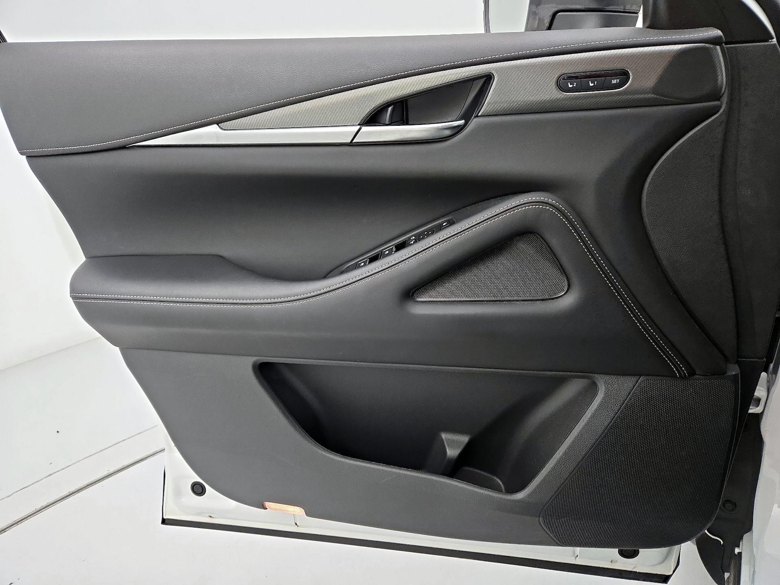 2023 INFINITI QX60 LUXE - Photo 13