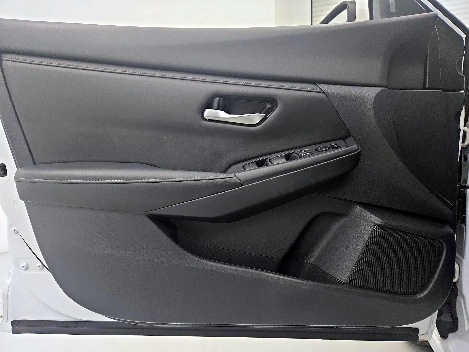 Thumbnail: 2022 Nissan Sentra - 12