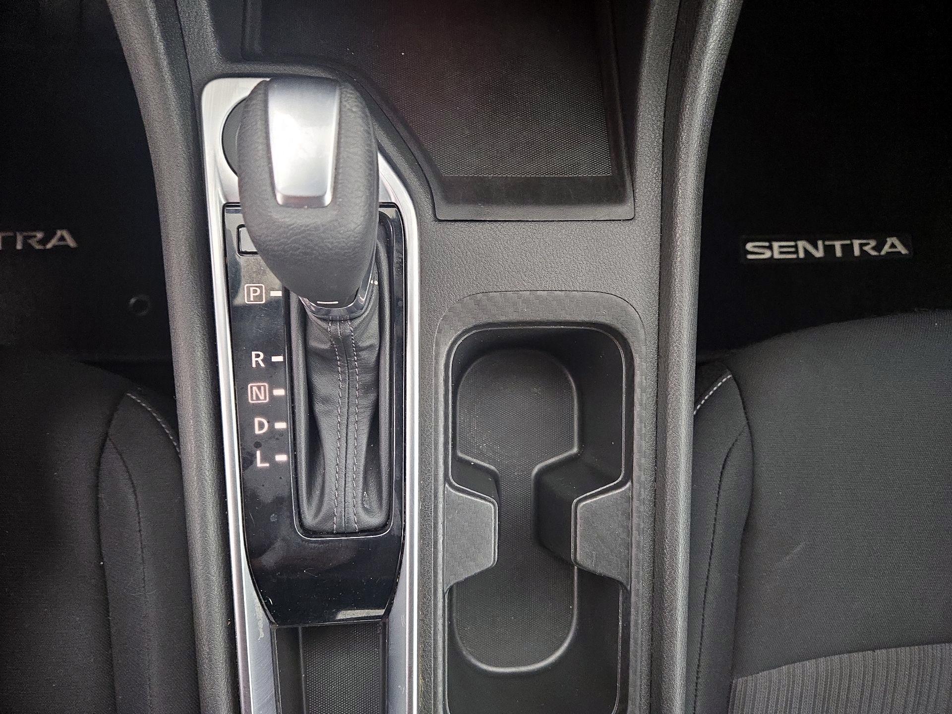 Thumbnail: 2022 Nissan Sentra - 17