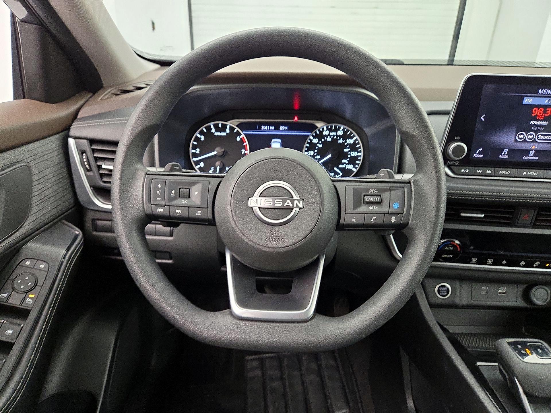 Thumbnail: 2023 Nissan Rogue - 10