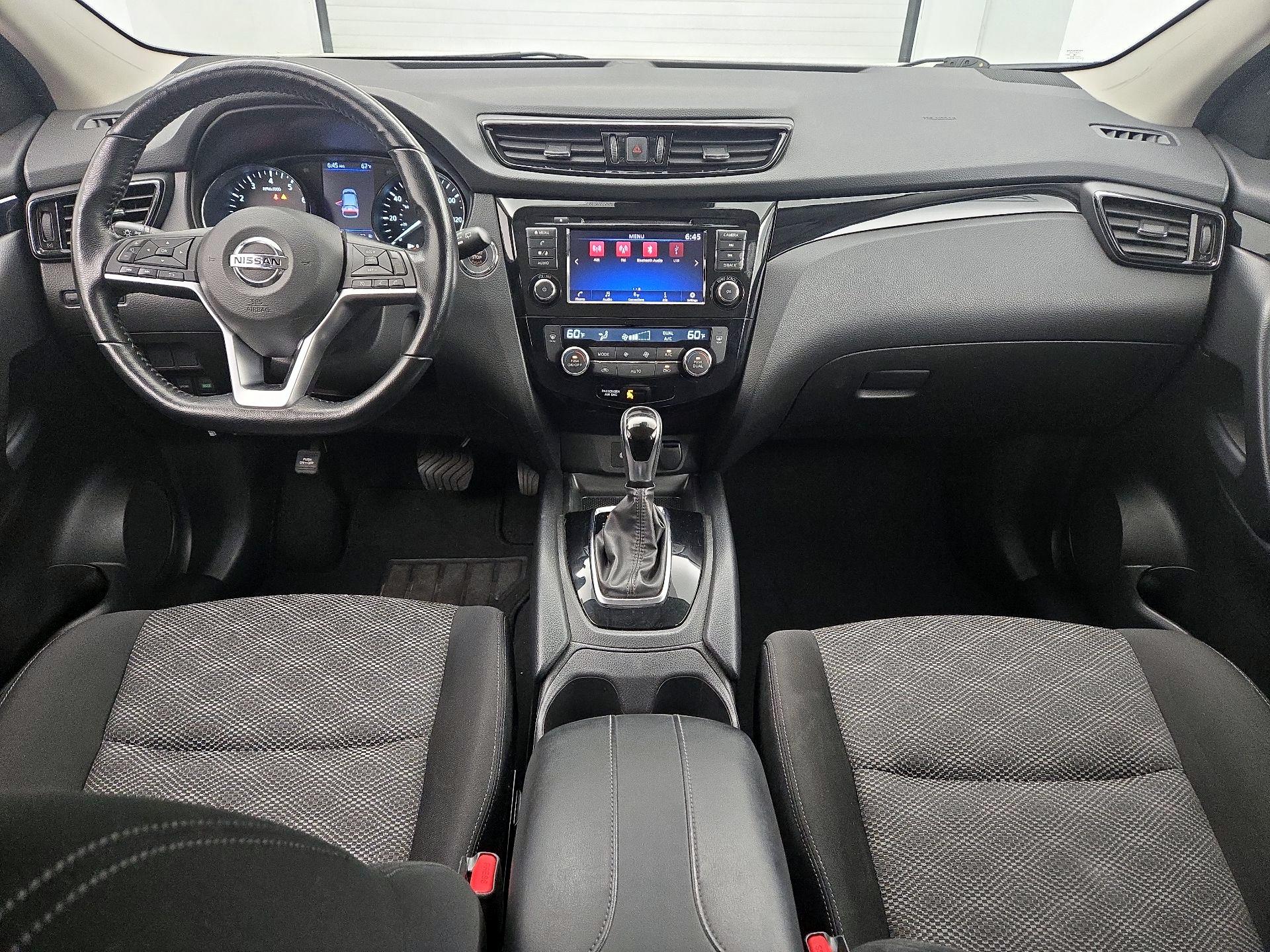 Thumbnail: 2021 Nissan Rogue Sport - 9