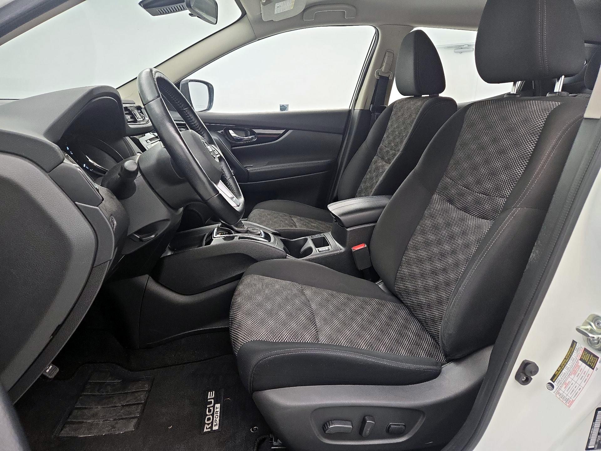 Thumbnail: 2021 Nissan Rogue Sport - 11