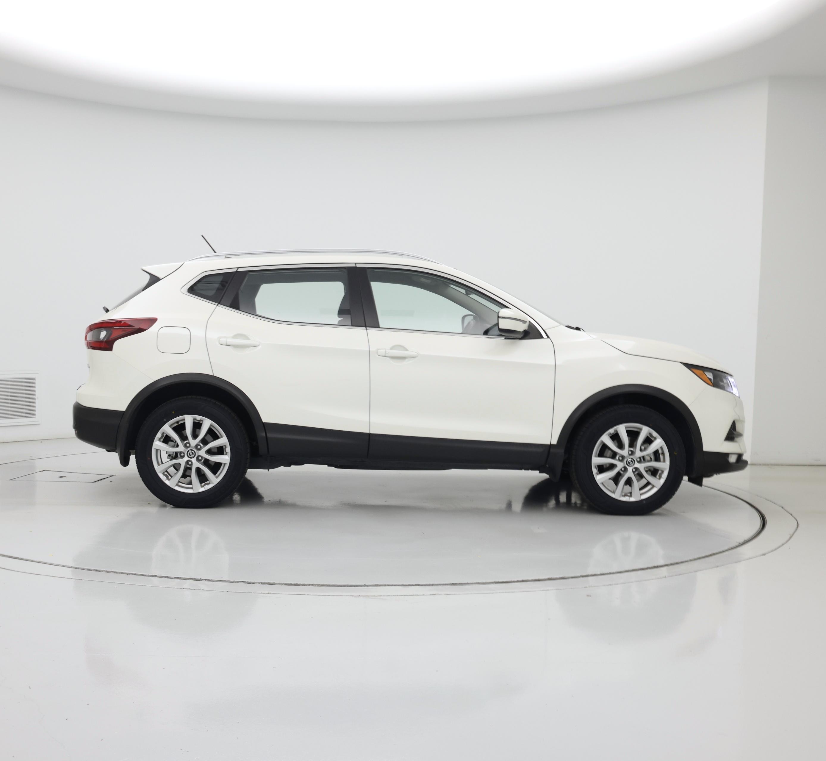 Thumbnail: 2021 Nissan Rogue Sport - 7