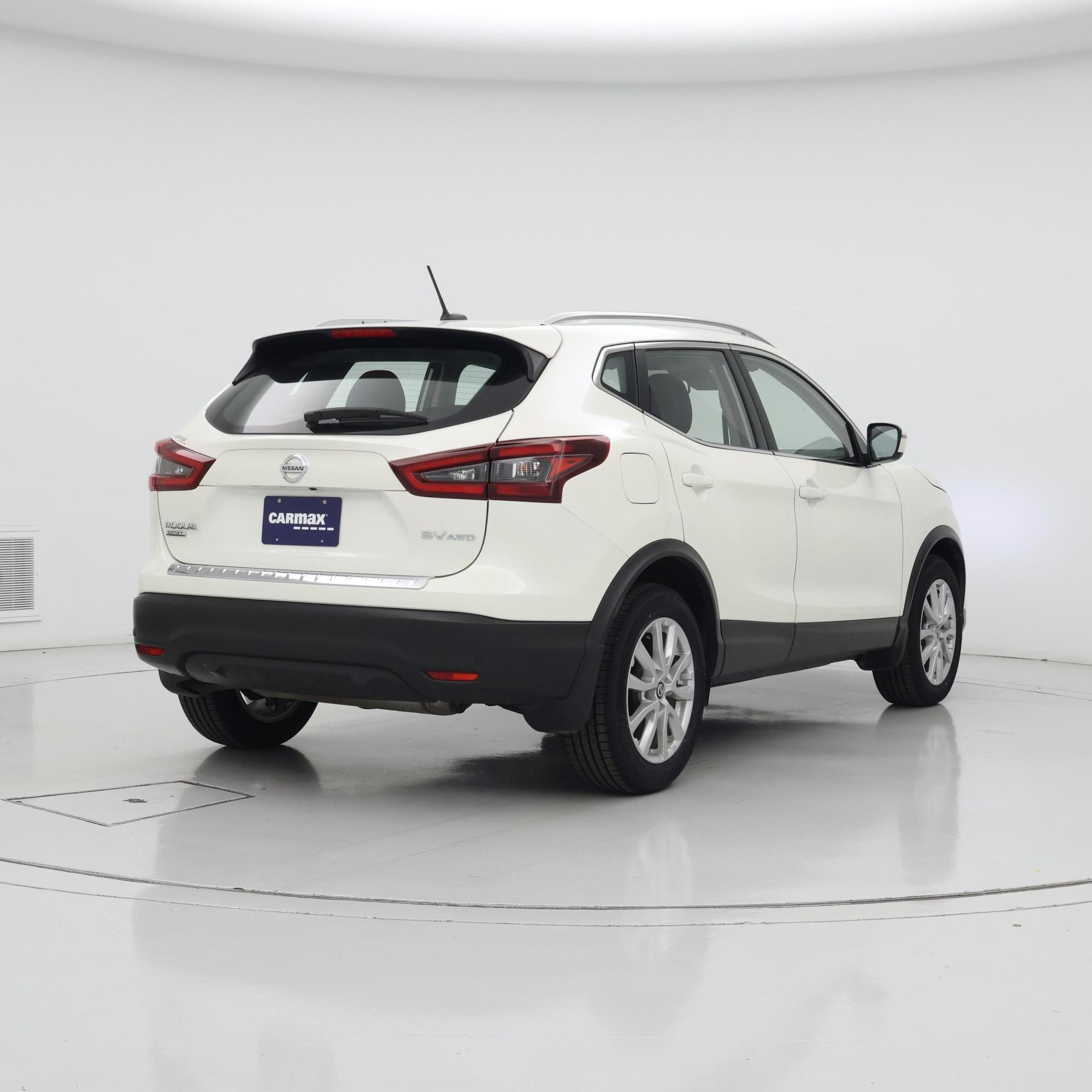 Thumbnail: 2021 Nissan Rogue Sport - 8