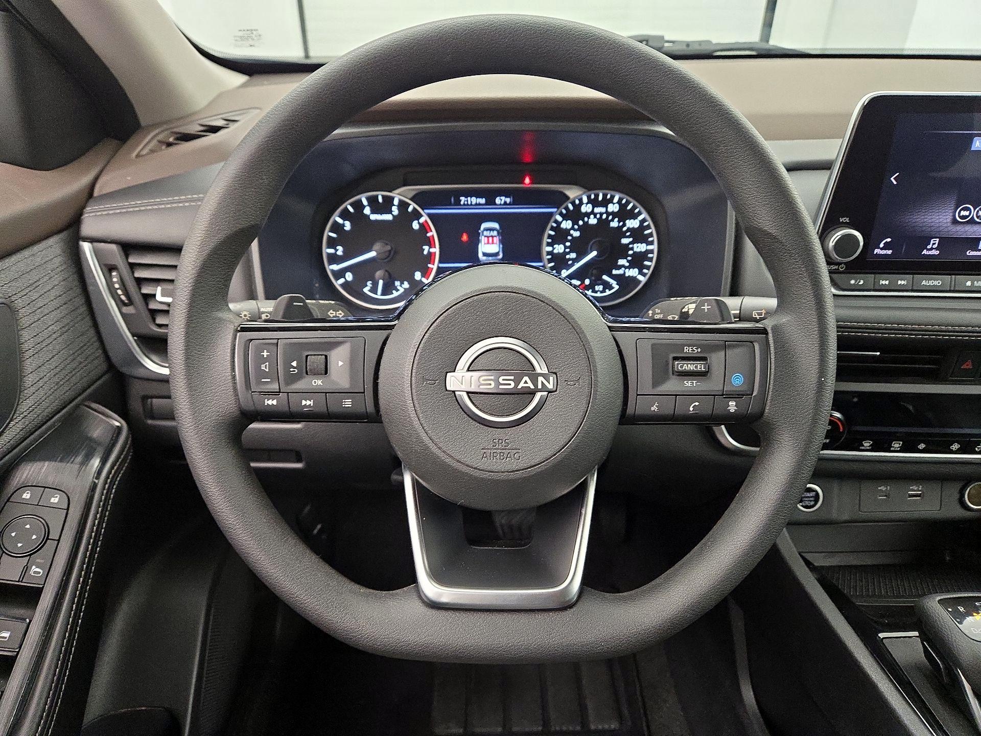 Thumbnail: 2023 Nissan Rogue - 10
