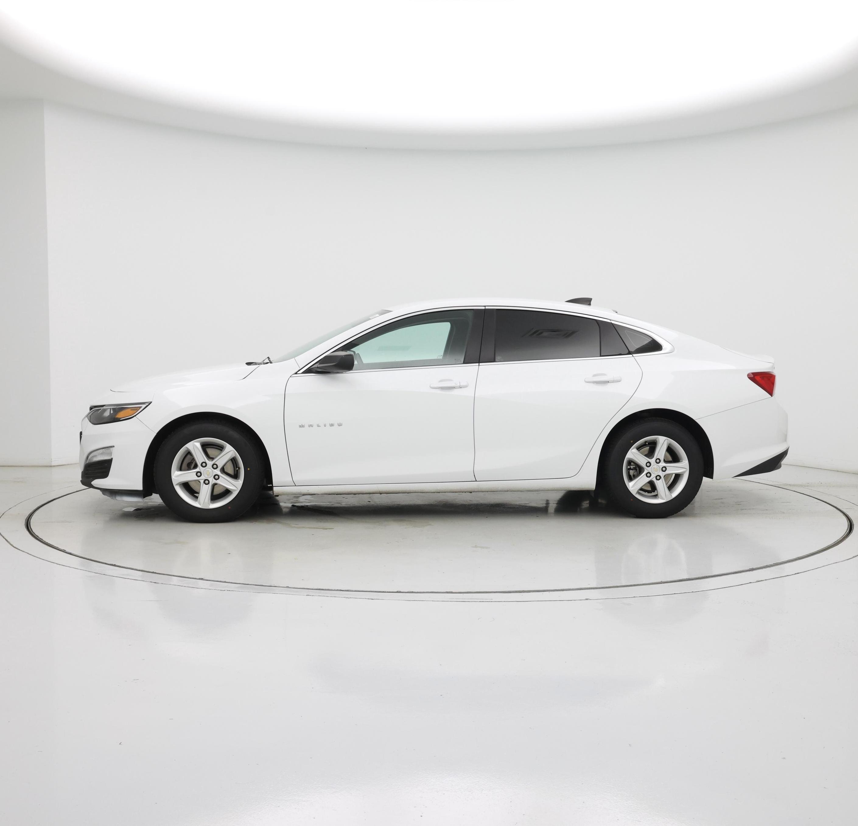 Thumbnail: 2023 Chevrolet Malibu - 3